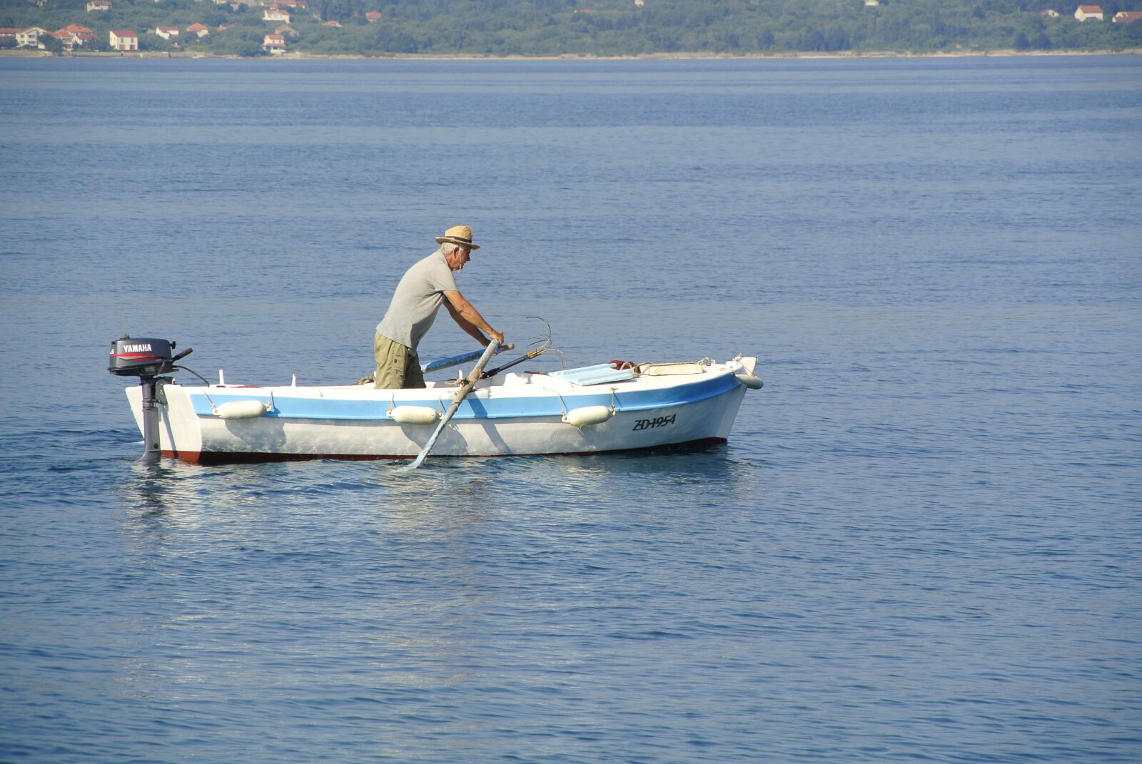 Nikon 1 V1 sample photo. Boat, paddles, alone photography