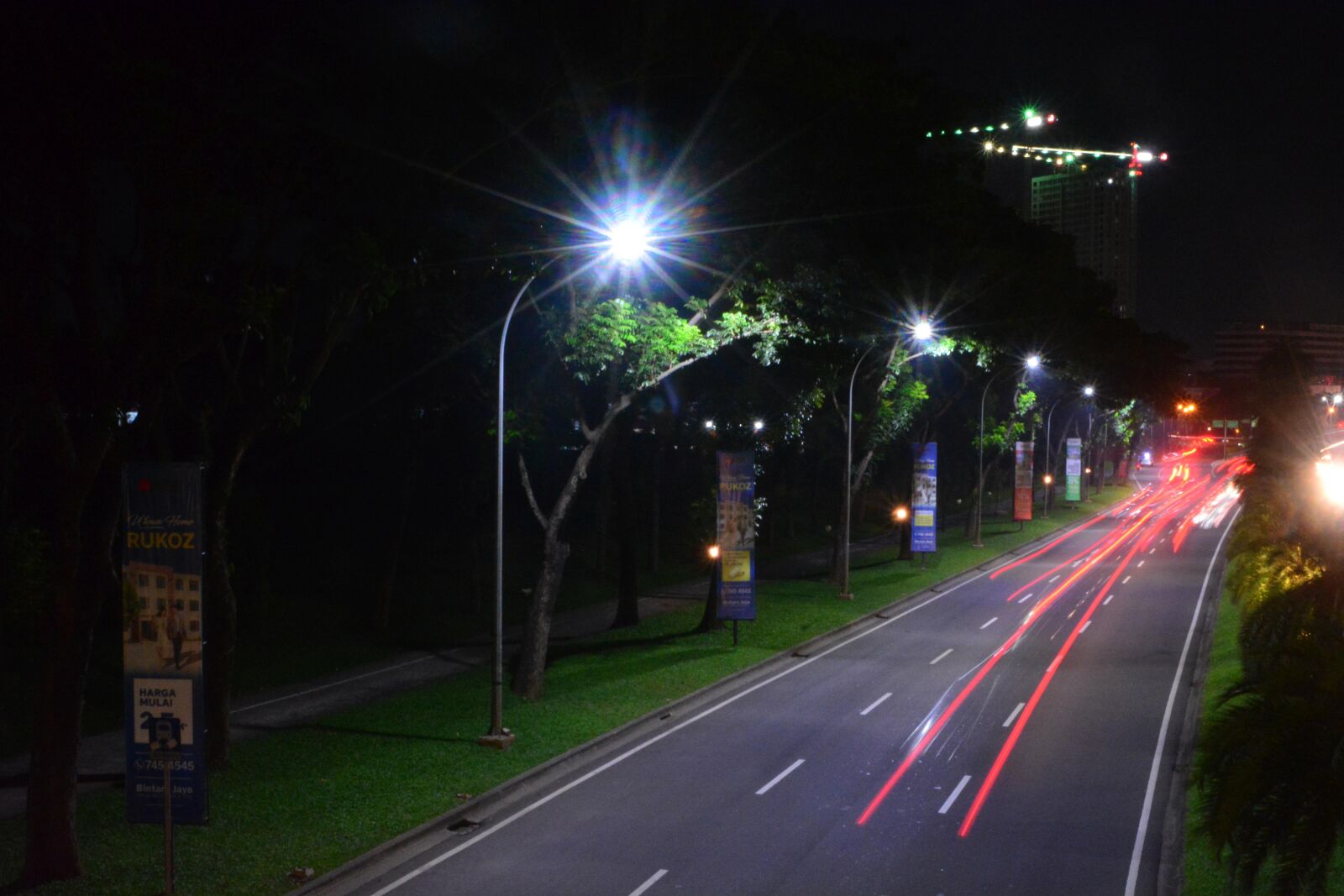 Nikon D5200 sample photo. Night, city, dark photography