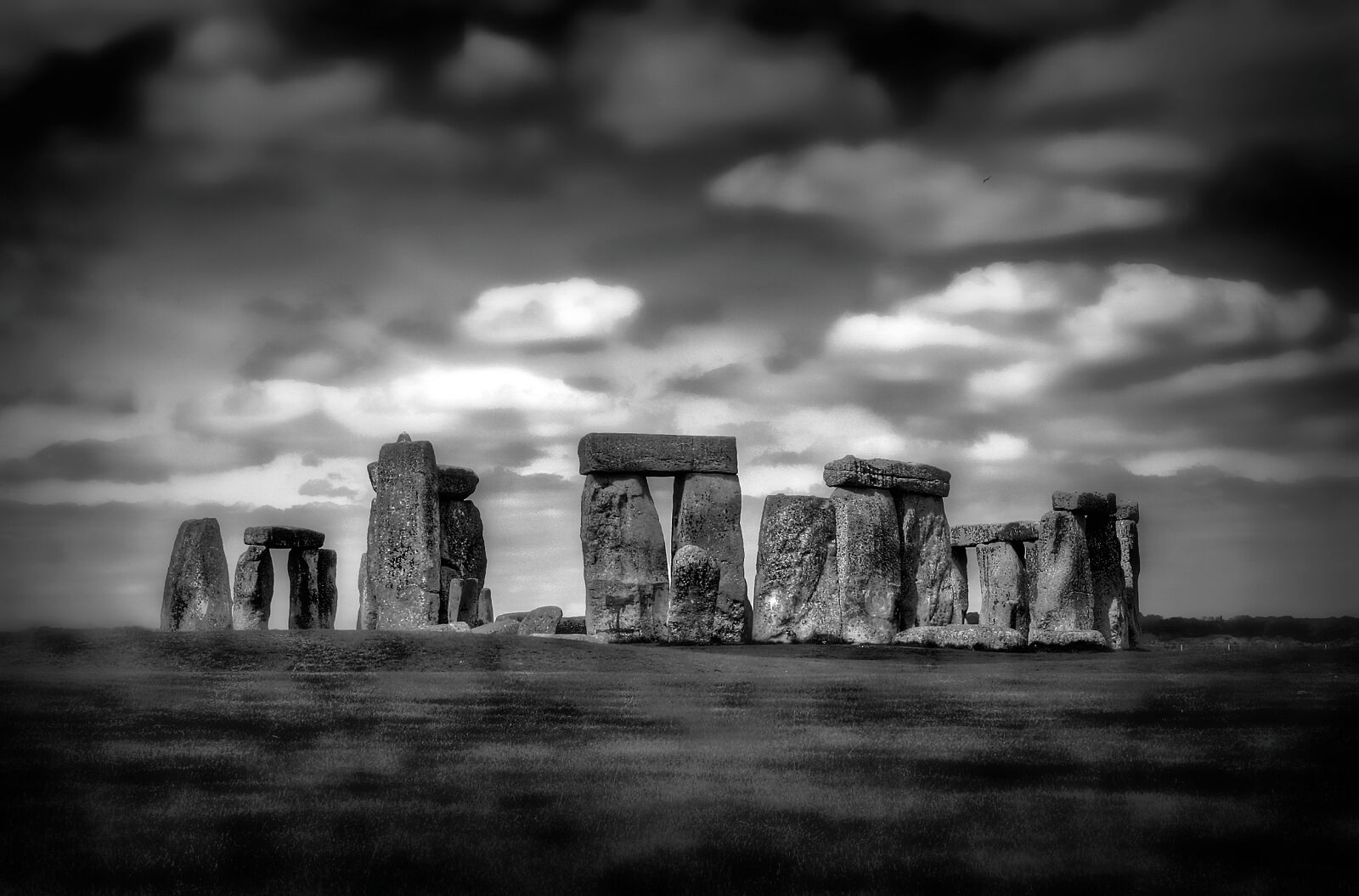 Canon EOS 350D (EOS Digital Rebel XT / EOS Kiss Digital N) sample photo. Stone henge, monument, stone photography