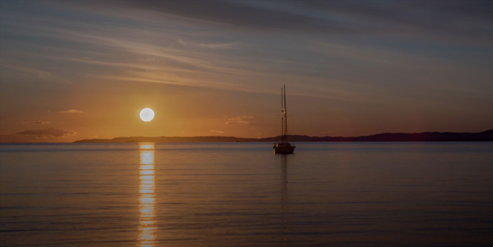 Nikon D5600 sample photo. Sunset, sea, boat photography