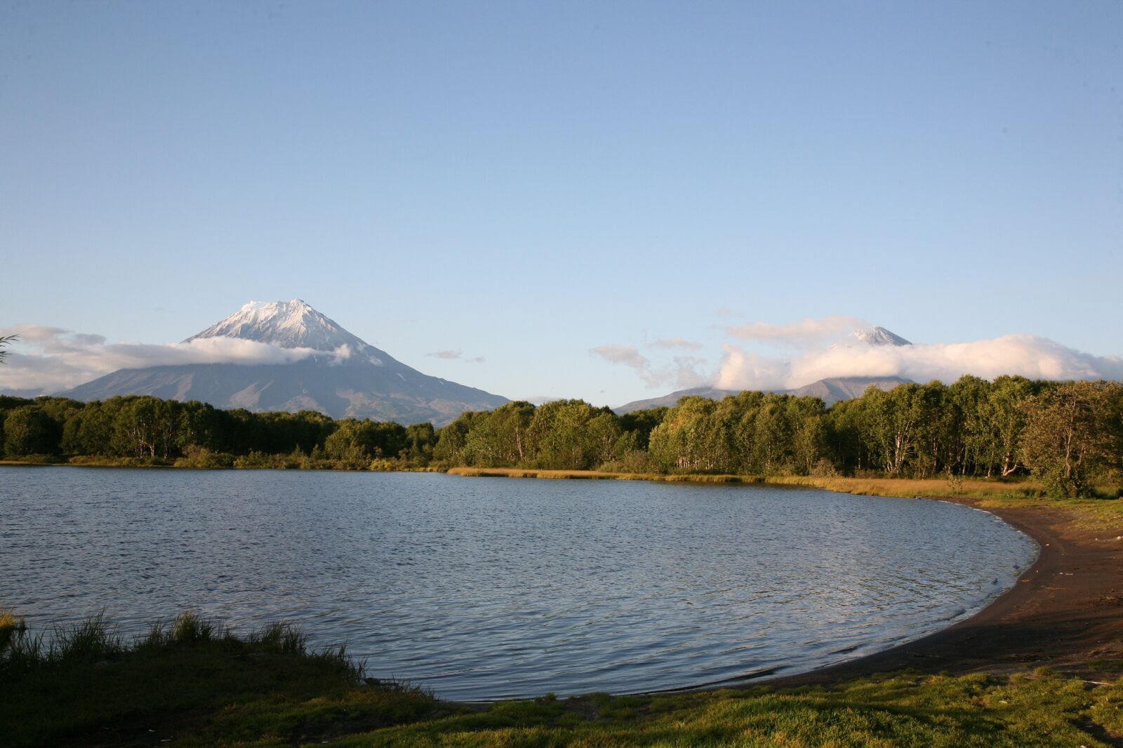 Canon EOS 5D sample photo. Volcanoes, snowy mountains, vertices photography
