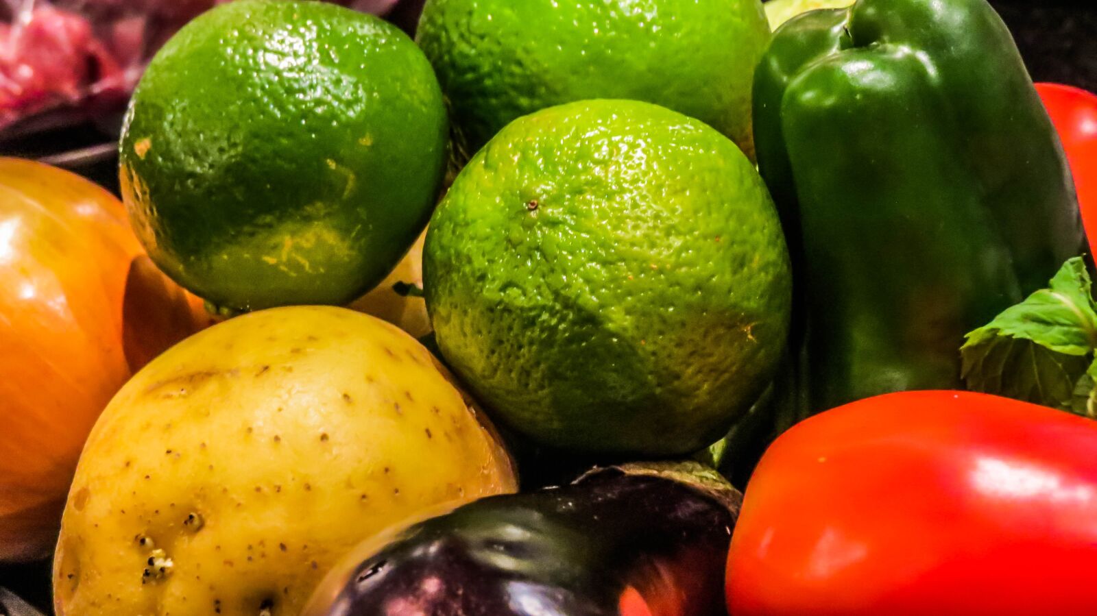Canon PowerShot SX50 HS sample photo. Salad, cucumber, verdura photography