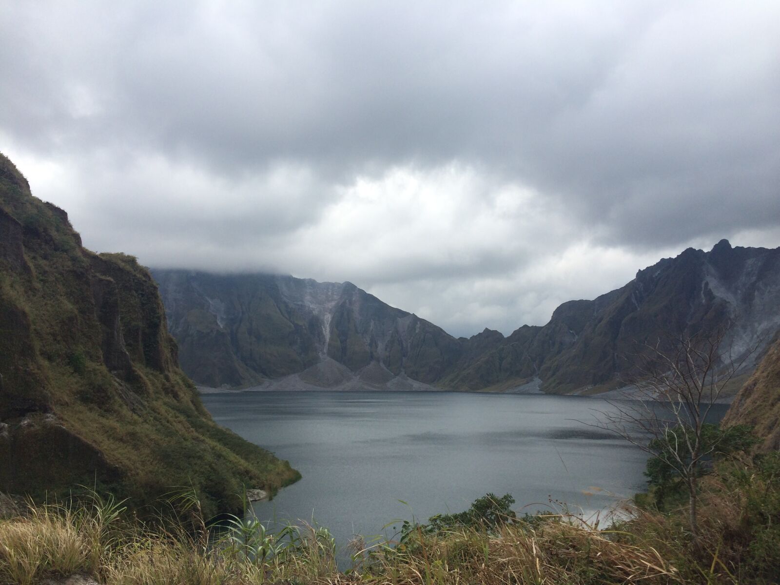 iPhone 5s back camera 4.12mm f/2.2 sample photo. Philippines, crater, scenery photography