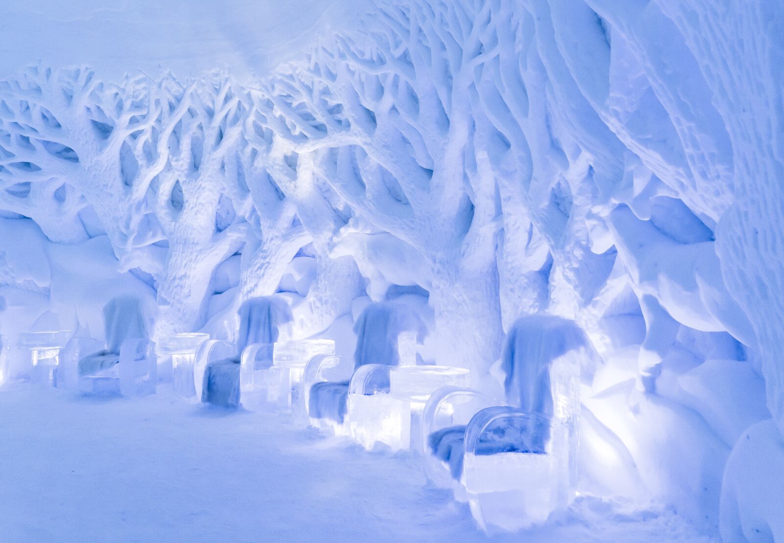 Sony a7R II + Sony FE 24-240mm F3.5-6.3 OSS sample photo. Snowhotel, ice bar, ice photography