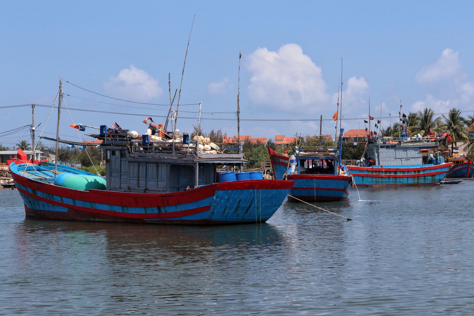Canon EOS M50 (EOS Kiss M) sample photo. Vietnam, mekong river, fishing photography
