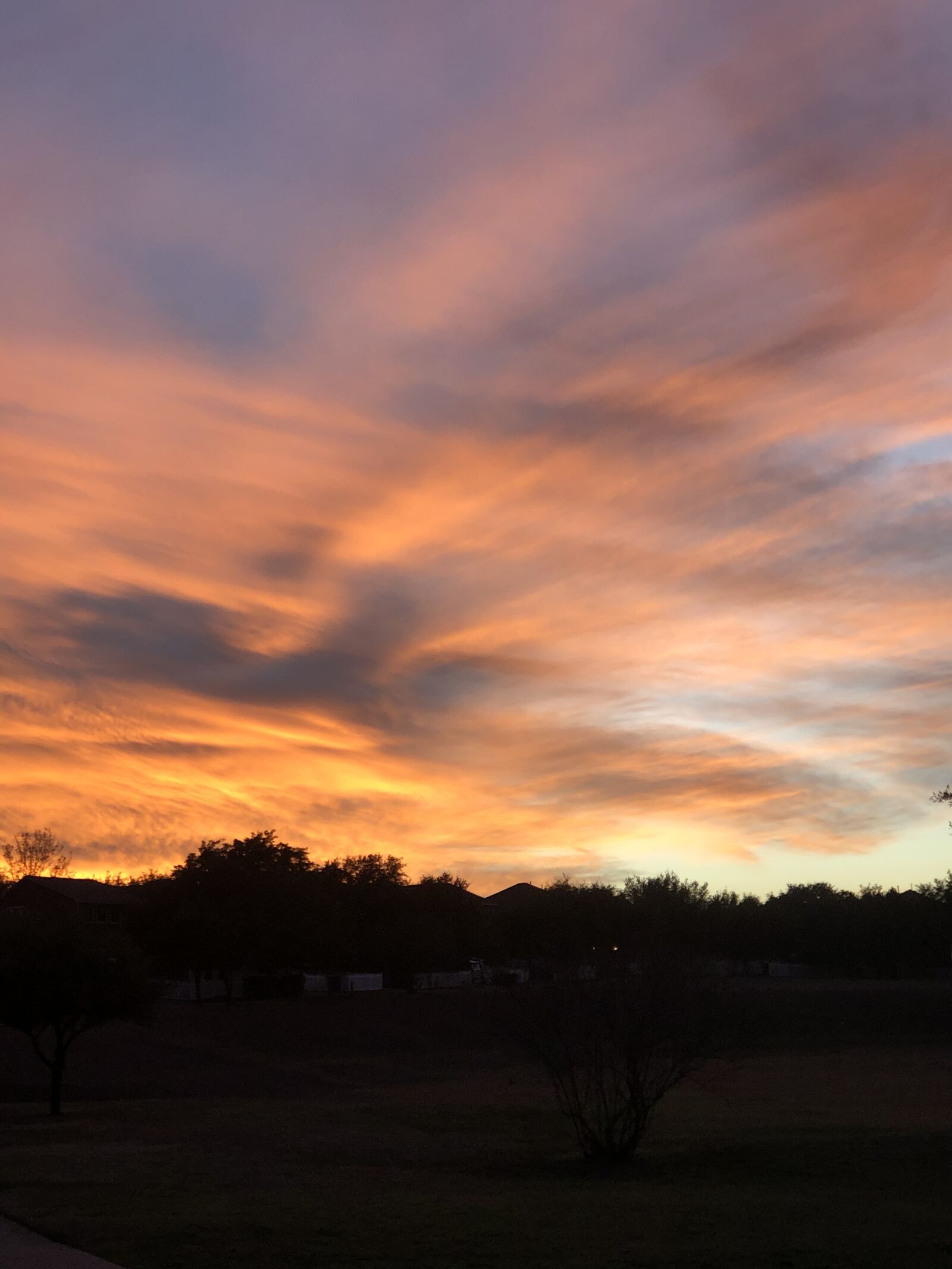 iPhone X back dual camera 6mm f/2.4 sample photo. Sunset, clouds, landscape photography