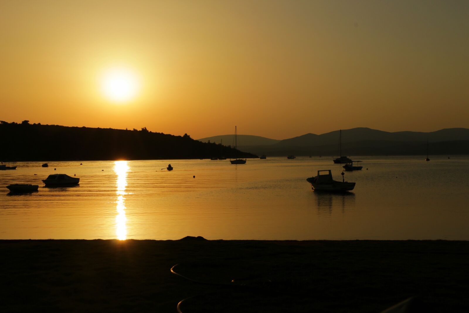 Canon EOS 70D sample photo. Sunset, dawn, body of photography