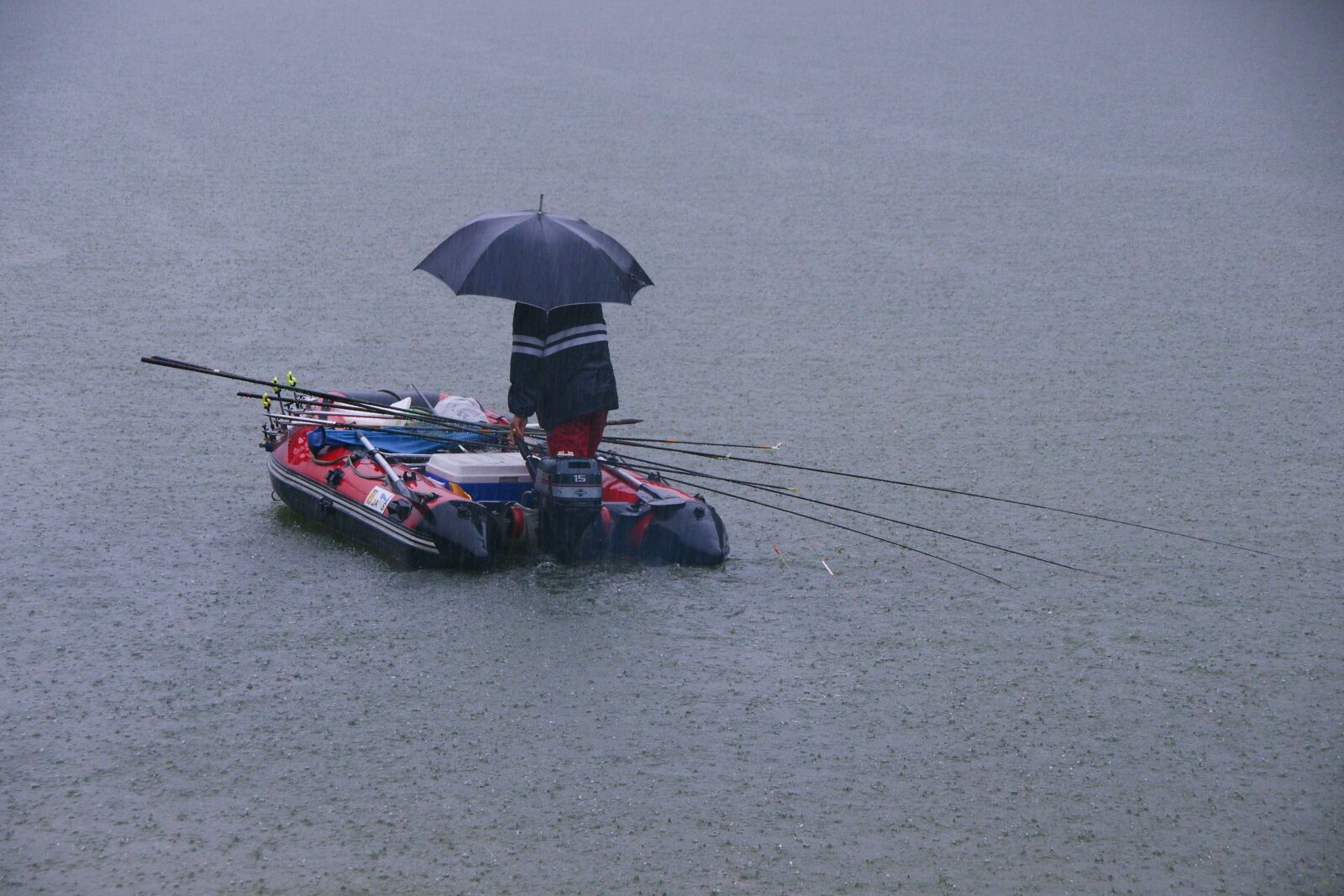 Sony Alpha DSLR-A700 sample photo. Drift, heavy rain, fishing photography