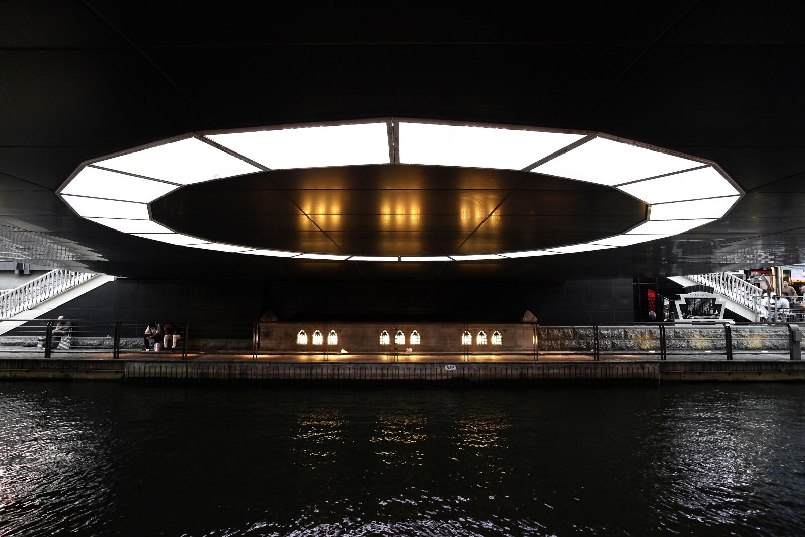 Canon EF 17-40mm F4L USM sample photo. River, circle, light photography