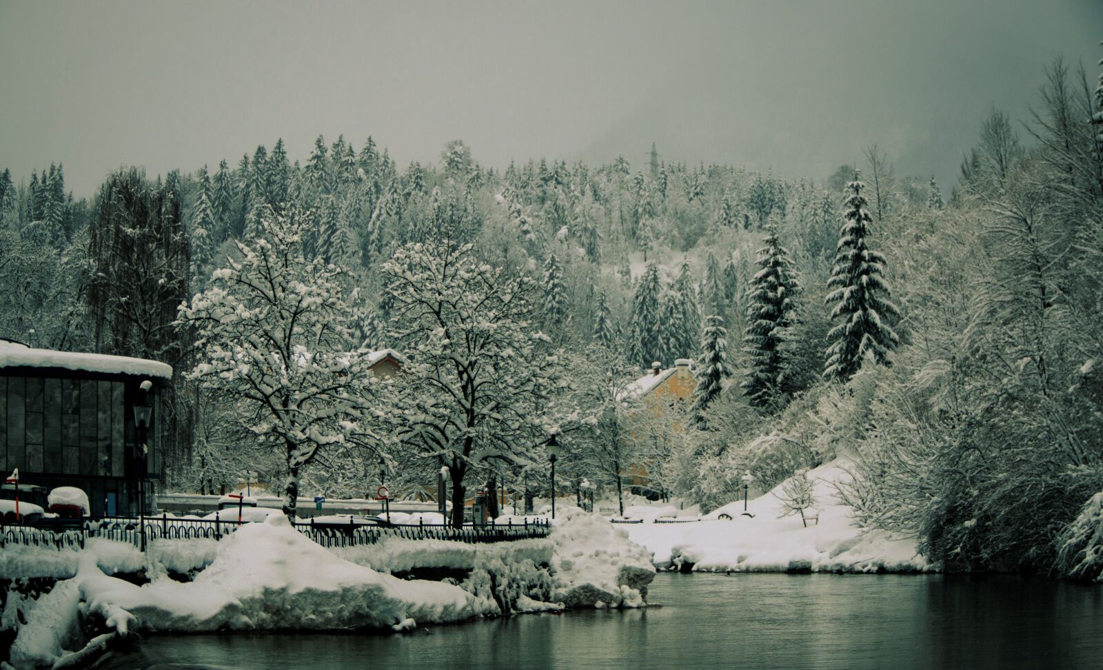 Canon EOS 70D + Canon EF-S 18-135mm F3.5-5.6 IS sample photo. Landscape, snow, river photography