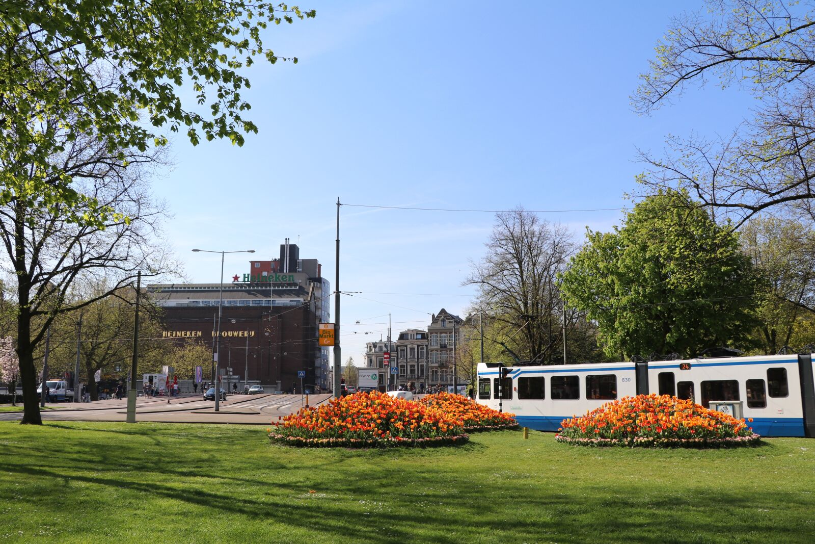 Canon EF-S 18-135mm F3.5-5.6 IS USM sample photo. Heineken brewery, weteringcircuit, tram photography