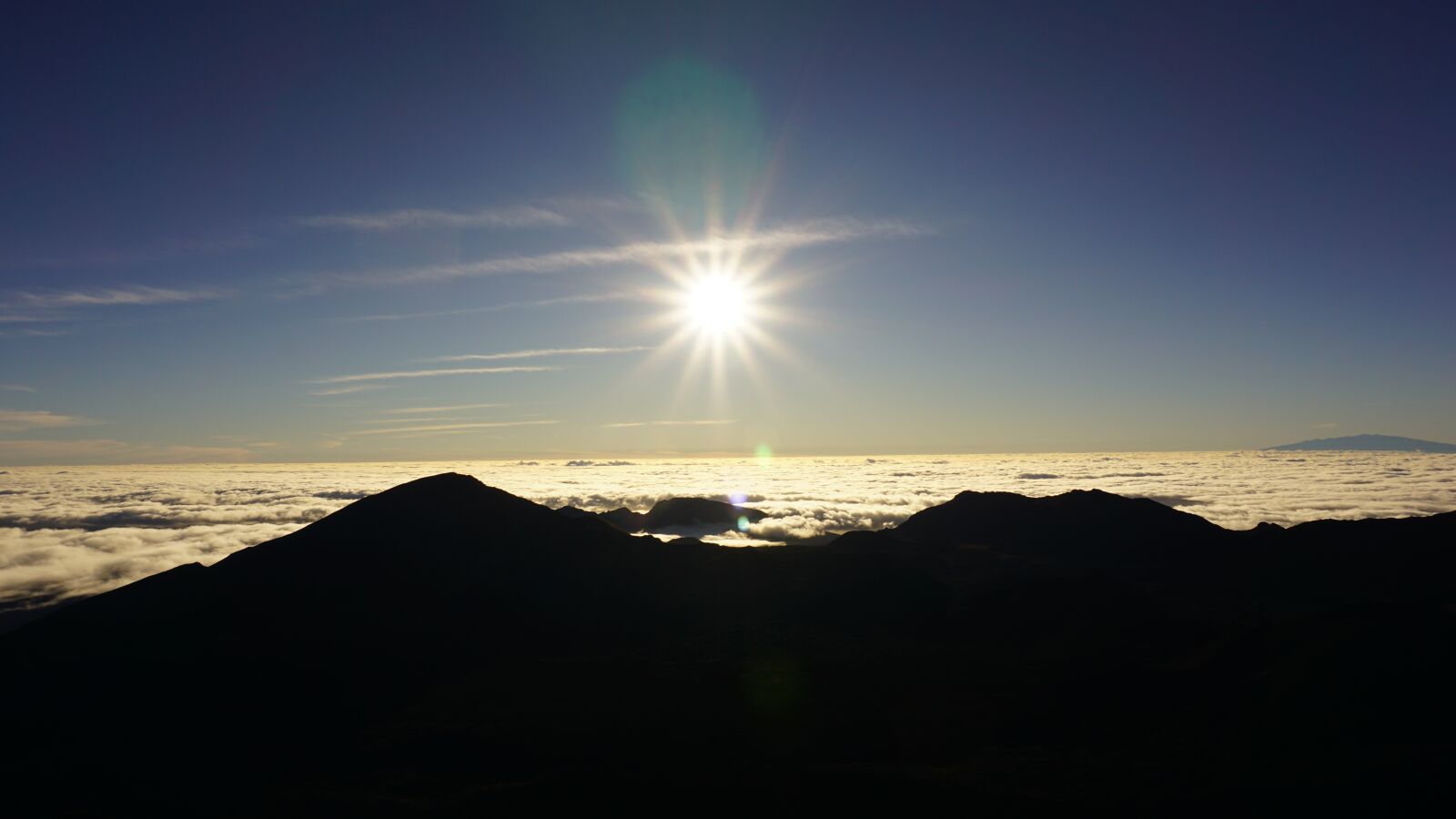 Sony E 16-50mm F3.5-5.6 PZ OSS sample photo. Sun, landscape, nature photography