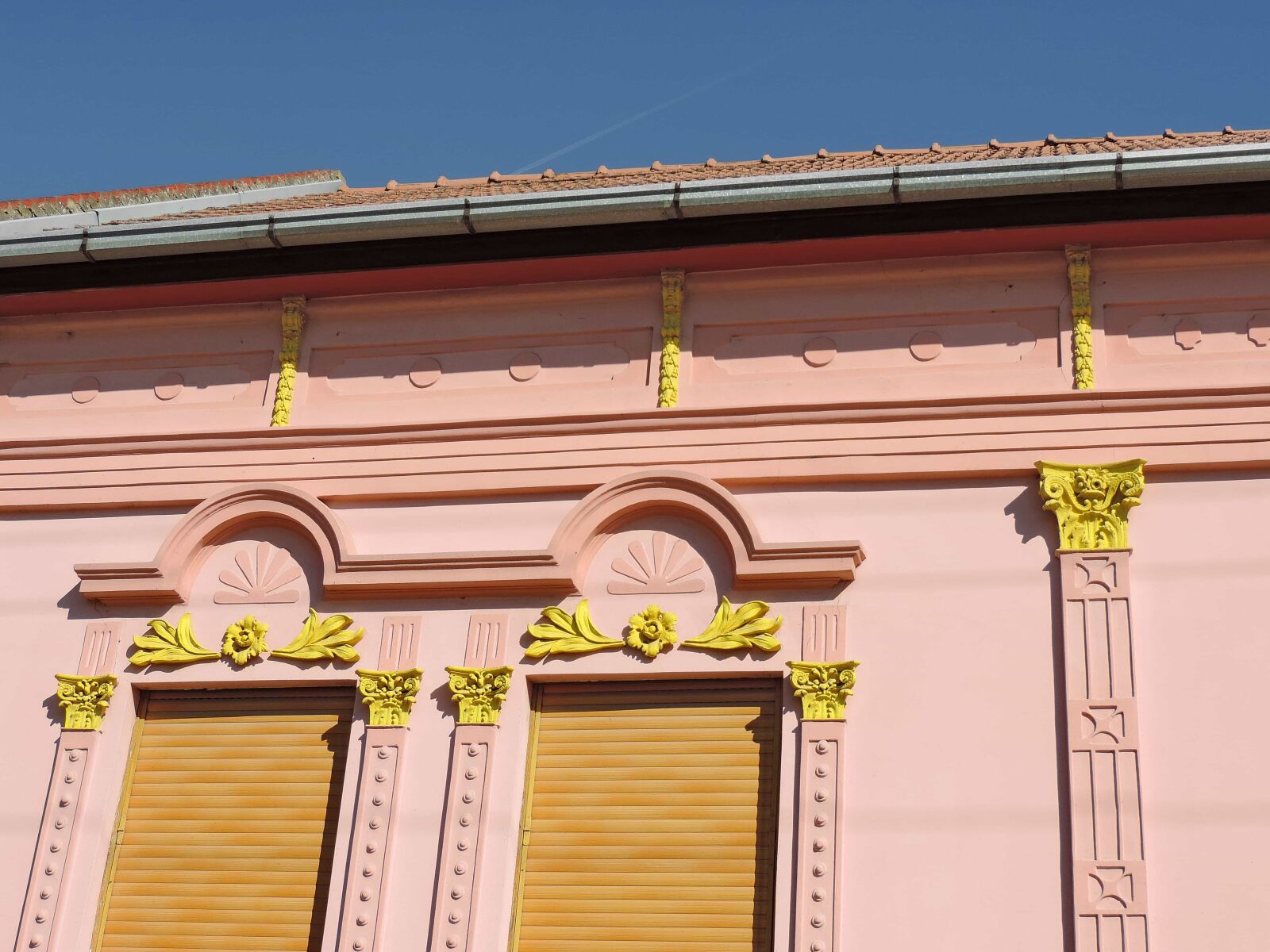 Nikon Coolpix P520 sample photo. Arabesque, arch, baroque, facade photography