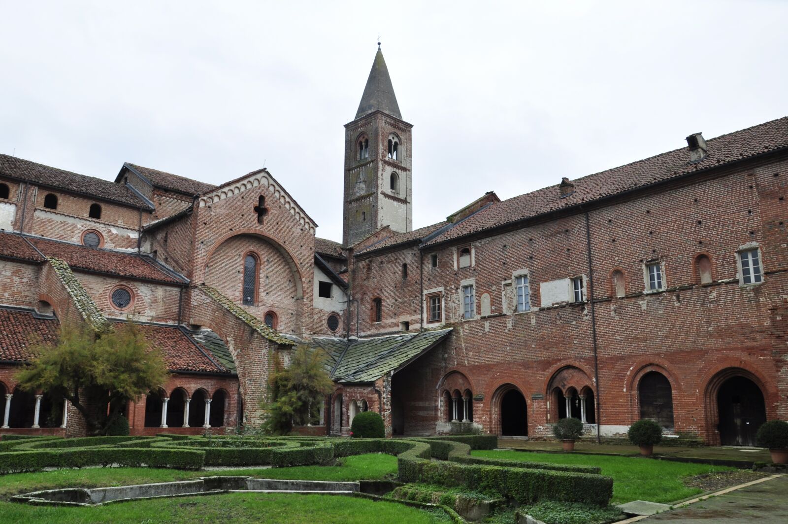 Nikon D5000 sample photo. Abbey, the cistercians, church photography