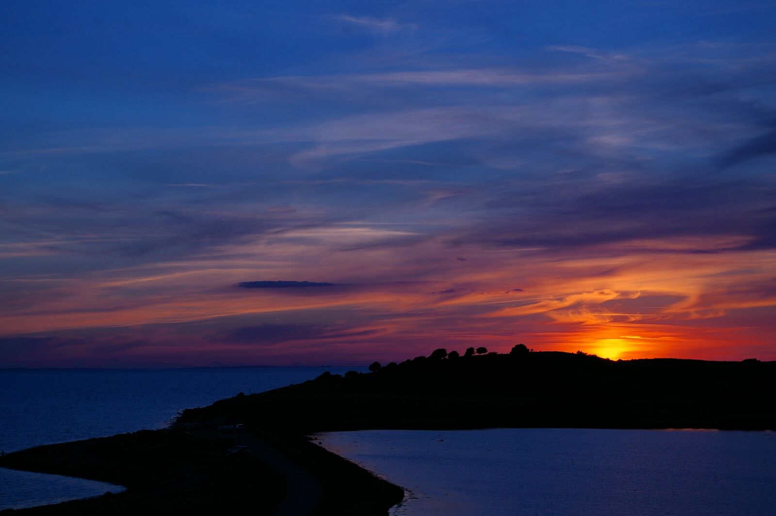 Pentax *ist DL2 sample photo. Sunset, denmark, sea photography