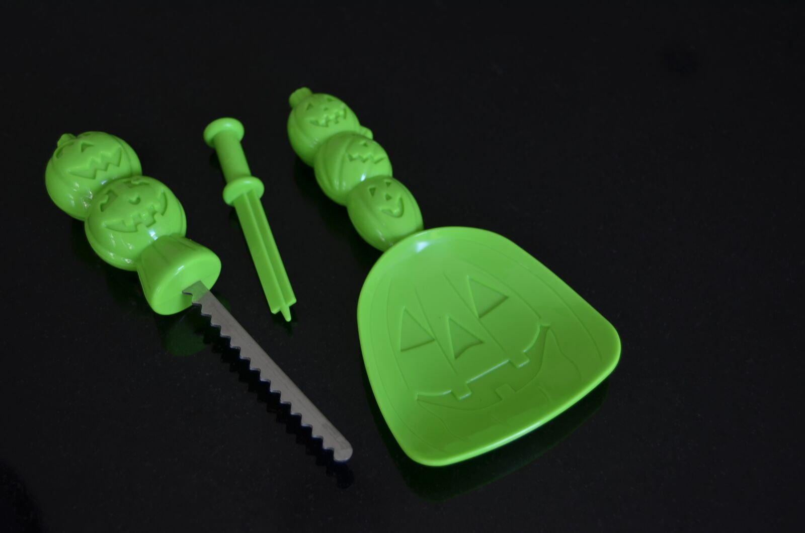 Nikon D5100 sample photo. Pumpkin carving, carving tools photography