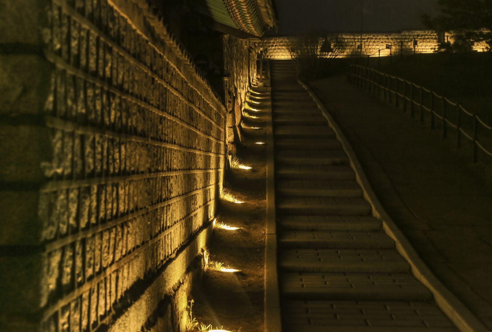 Canon EOS 5D Mark III sample photo. Suwon, damme, night shot photography
