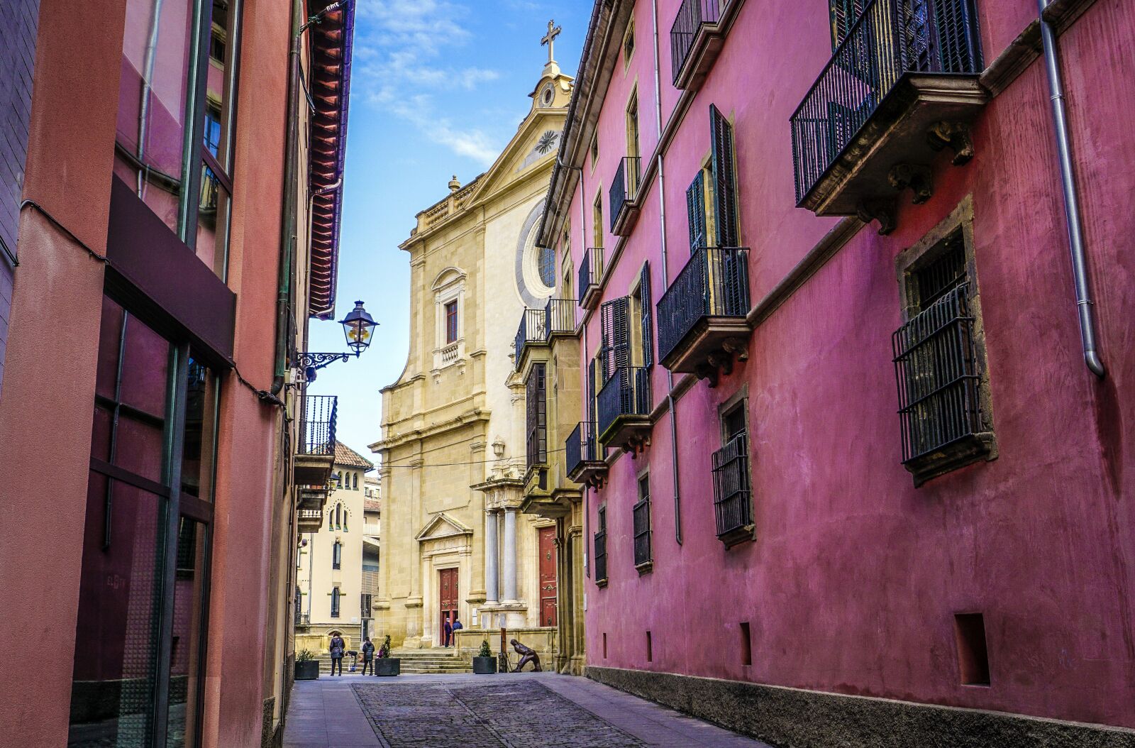 Sony E 16-50mm F3.5-5.6 PZ OSS sample photo. Street, architecture, city photography