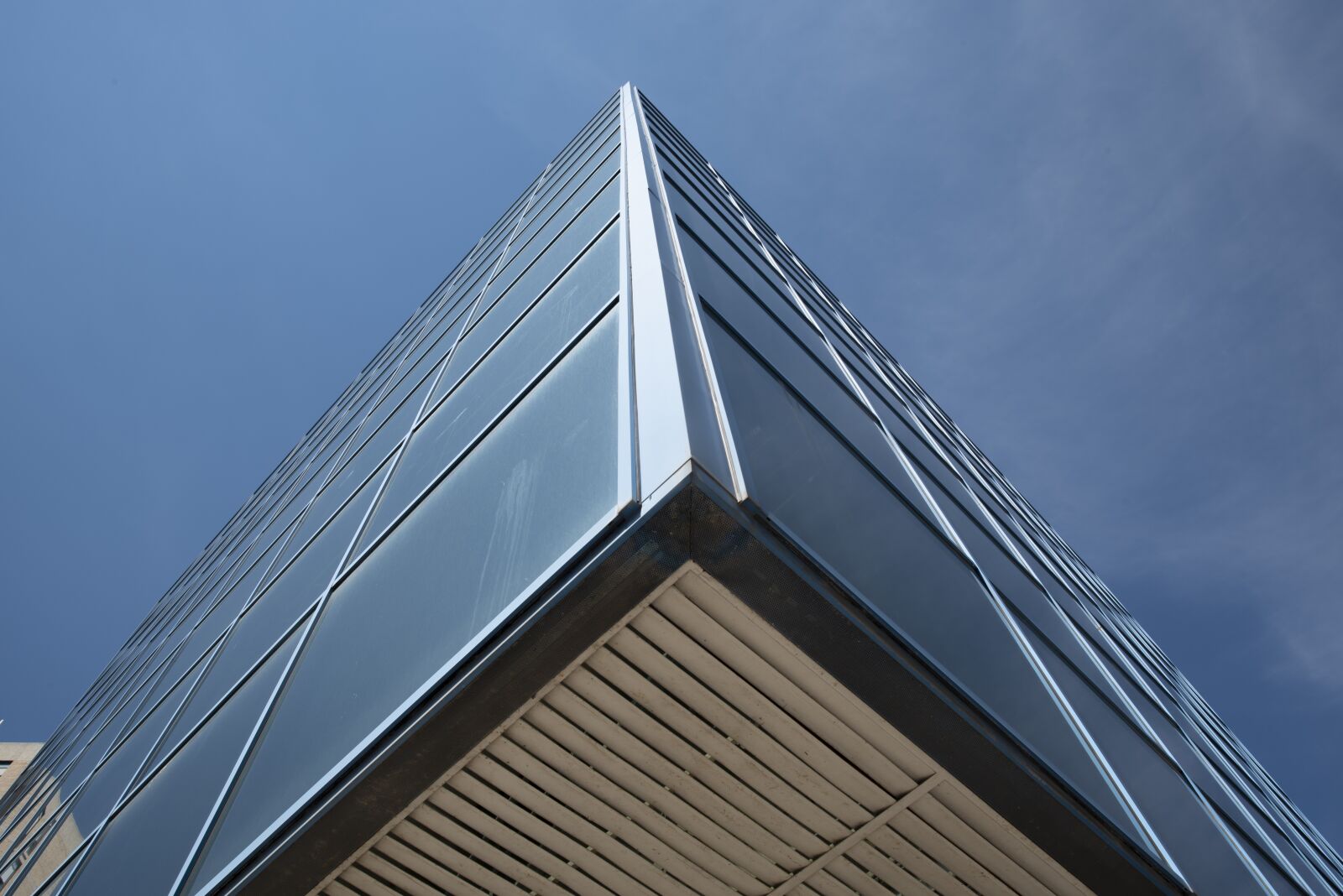Nikon D750 sample photo. Building, offices, saragossa photography