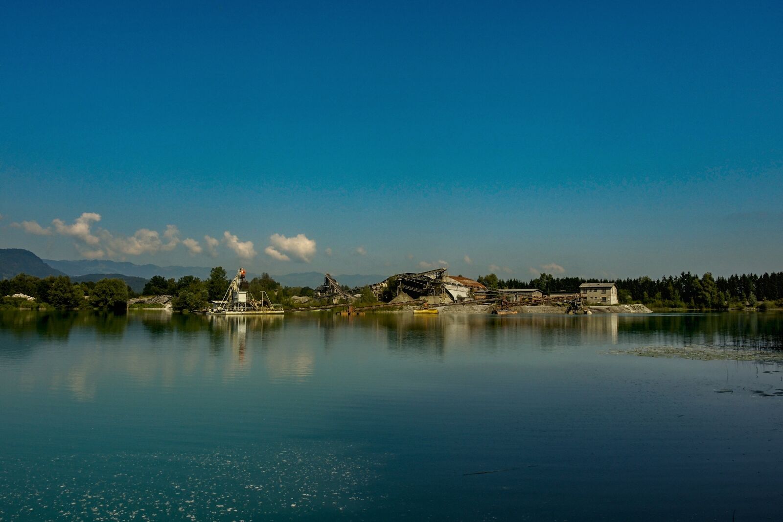Nikon Coolpix P7700 sample photo. Lake, water, nature photography