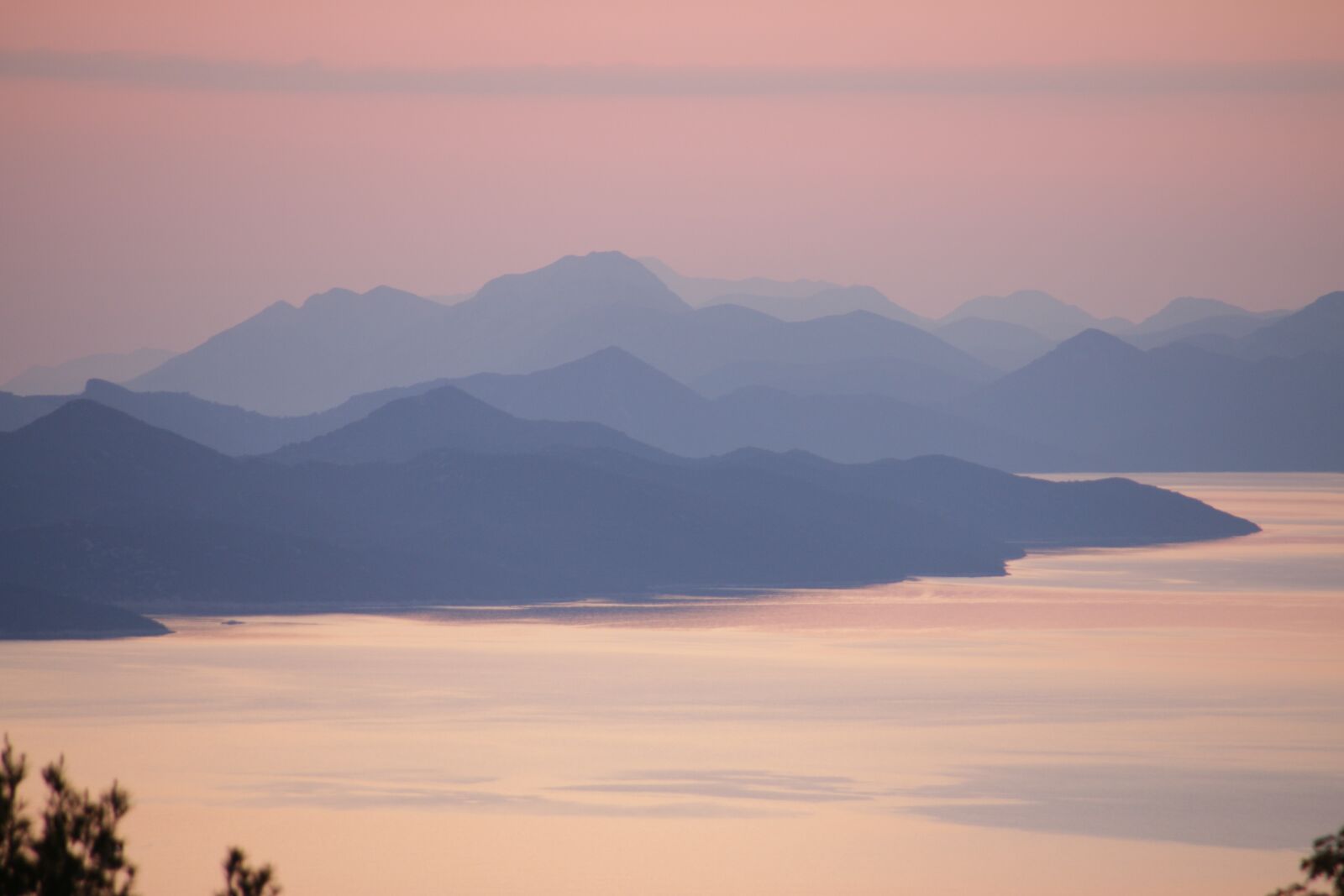 Canon EOS 70D sample photo. Islands, sunset, shadows photography