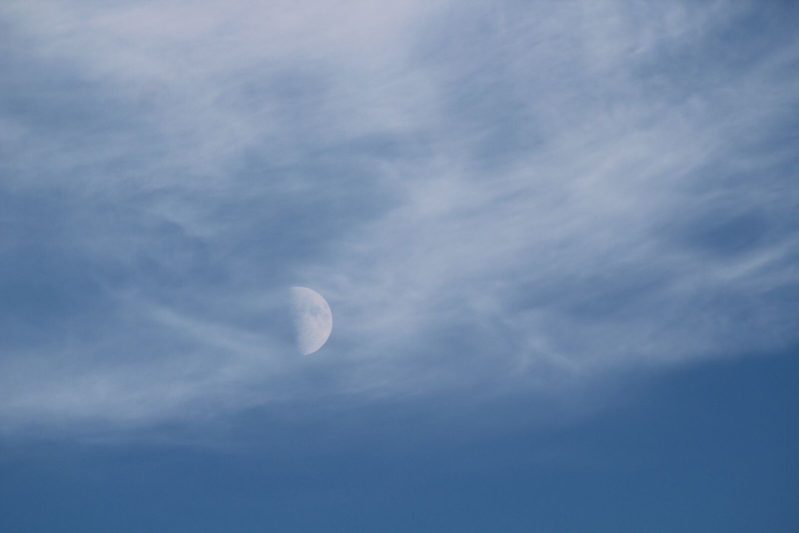 Canon EF 75-300mm f/4-5.6 USM sample photo. Moon, clouds, sky photography