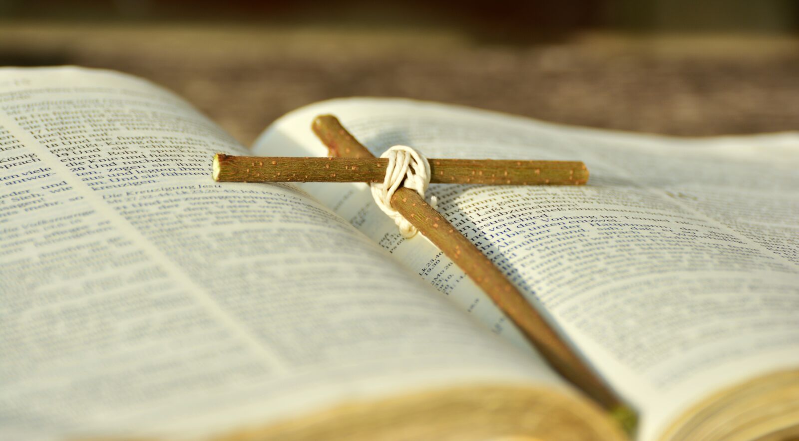 Nikon D5200 sample photo. Bible, cross, easter photography