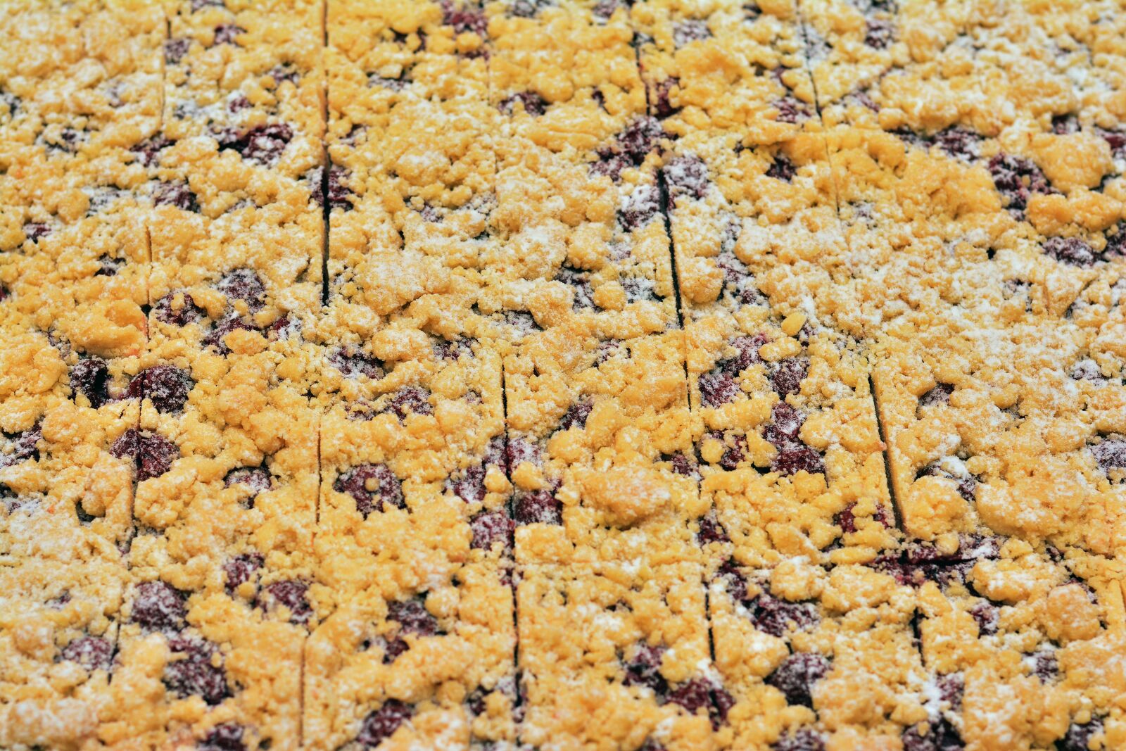 Nikon D5200 sample photo. Cake, sheet cake, streusel photography