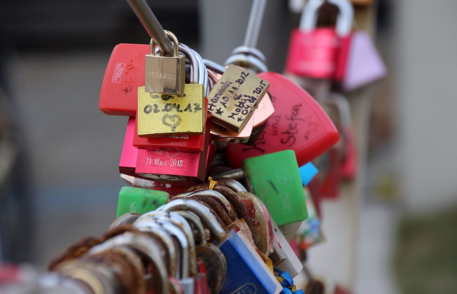 Canon EOS 650D (EOS Rebel T4i / EOS Kiss X6i) sample photo. Castle, padlock, love photography