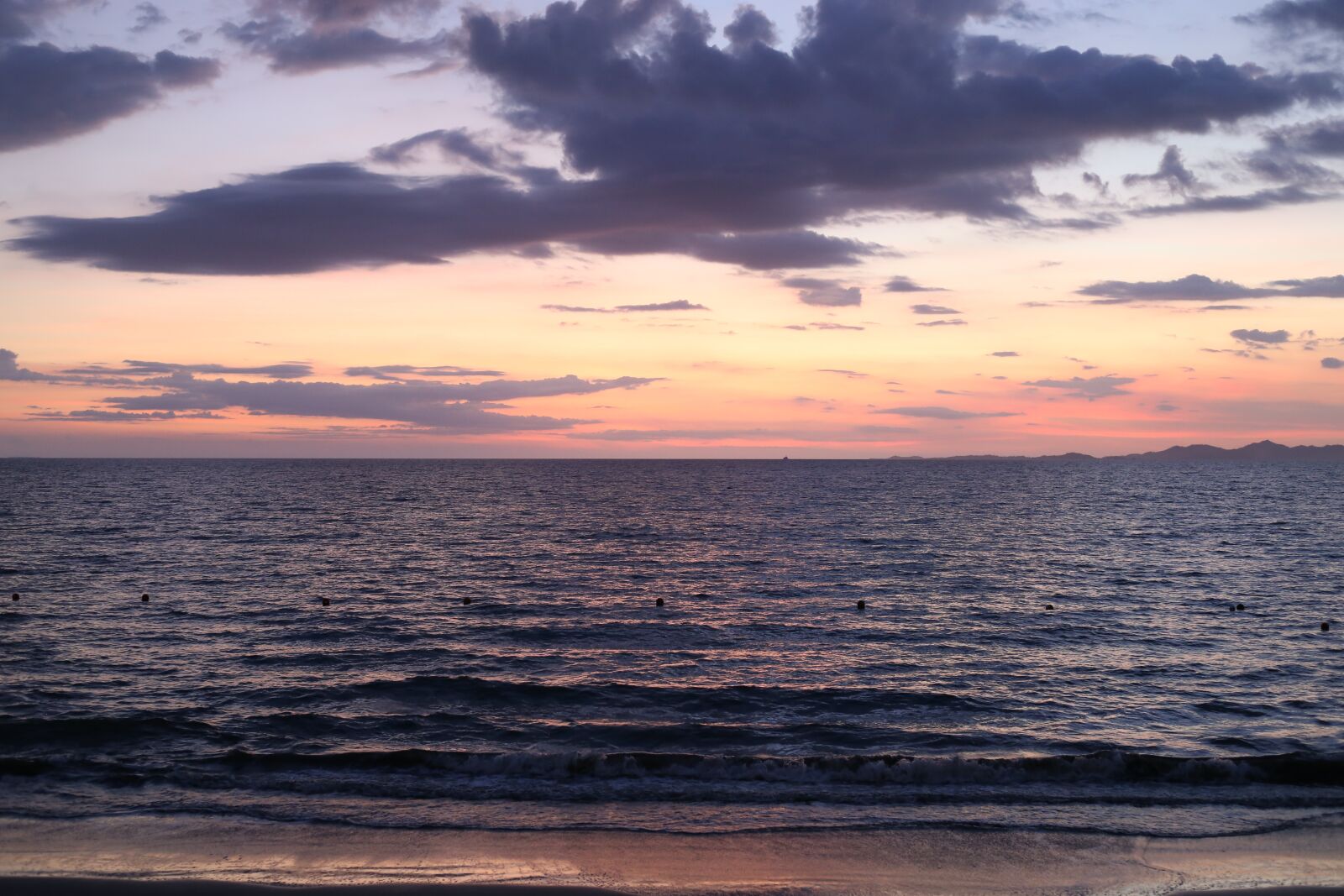 Canon EOS 6D + Canon EF 50mm F1.8 STM sample photo. Sunset, beach, ocean photography