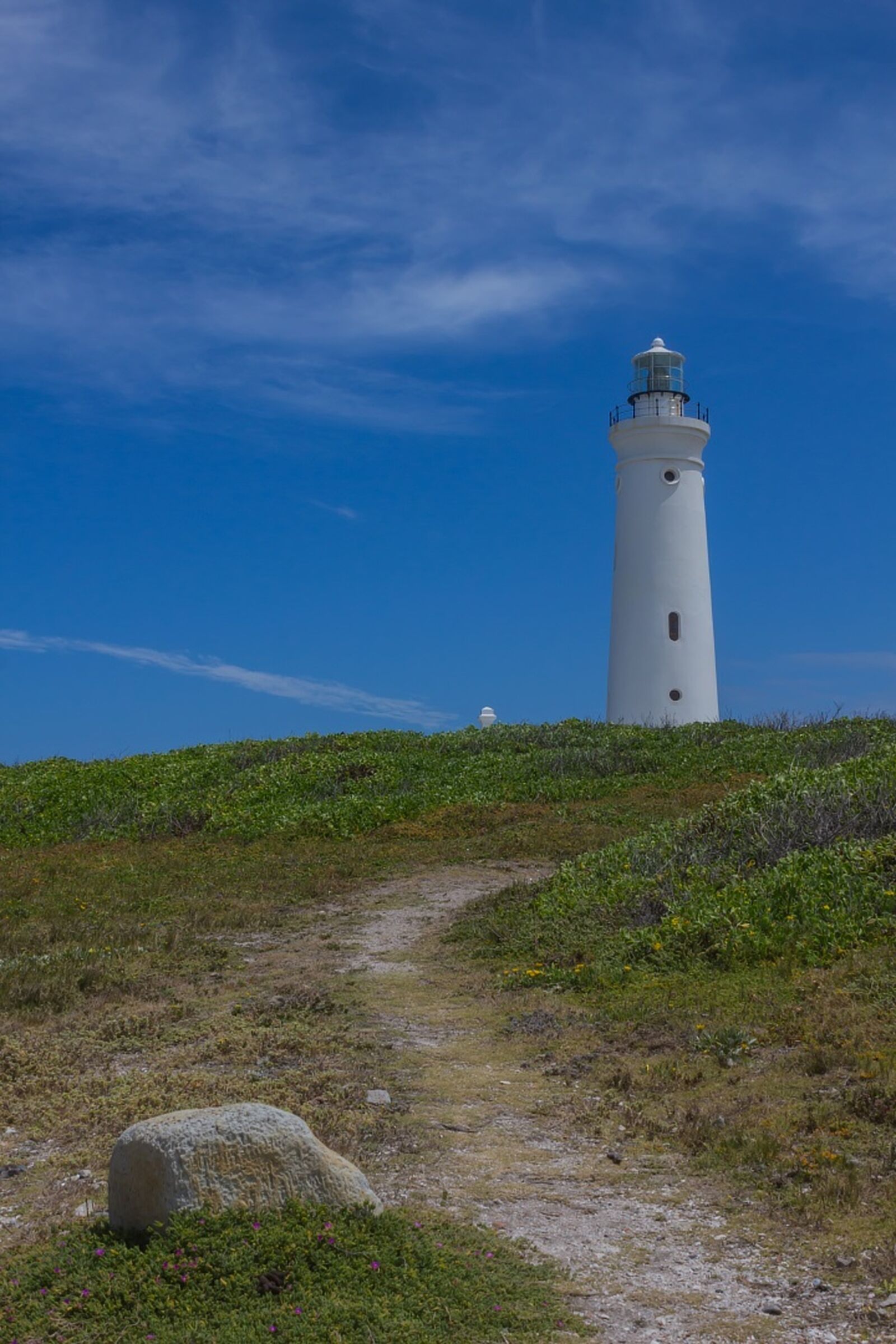 Canon EOS 100D (EOS Rebel SL1 / EOS Kiss X7) sample photo. Lighthouse, clouds, trail photography