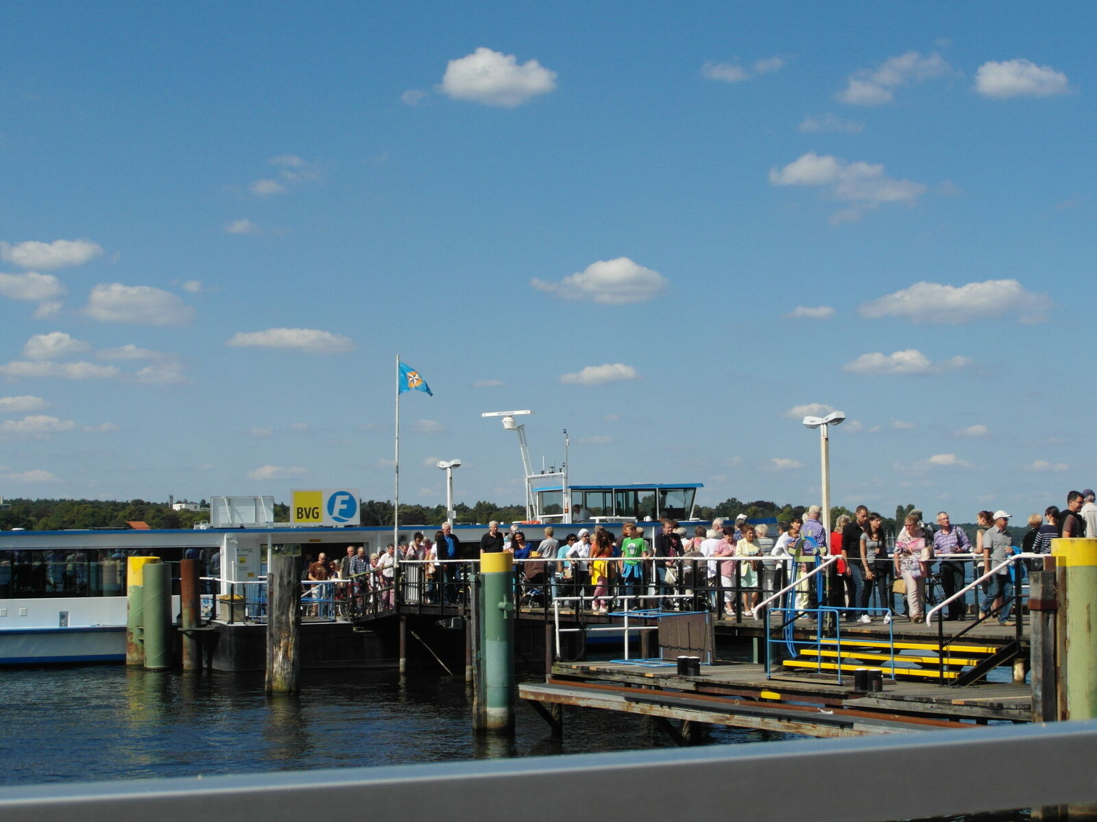 Samsung WB750 sample photo. Berlin, drive, lake, ship photography