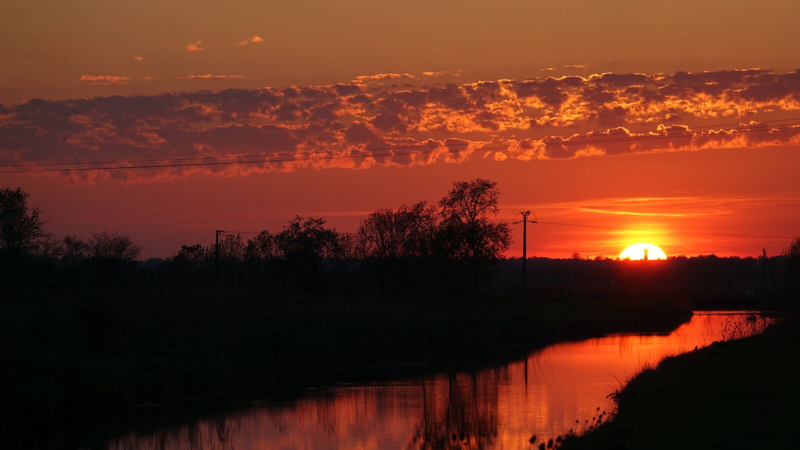 Sony Cyber-shot DSC-RX10 III sample photo. Sunset, to 19 hours photography