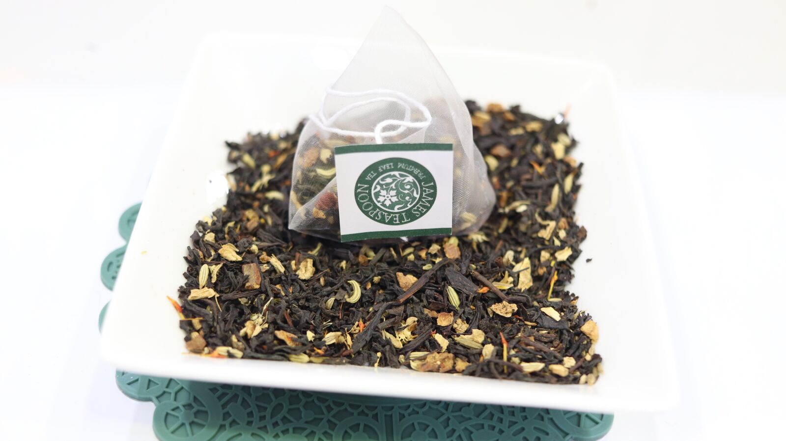 Canon EF-S 24mm F2.8 STM sample photo. Tea, herb, health photography