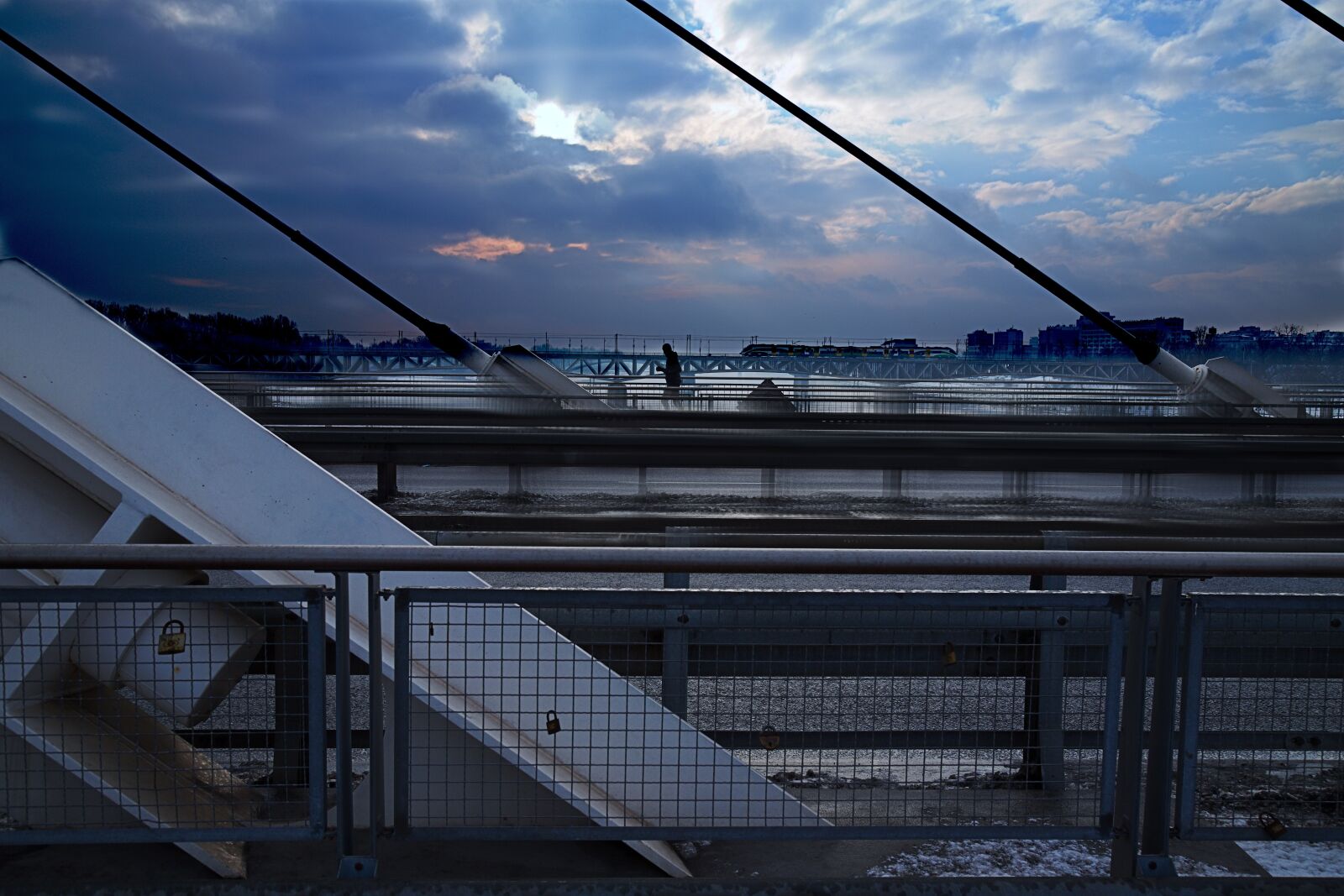 Canon EOS 6D Mark II sample photo. Bridge, run, running photography