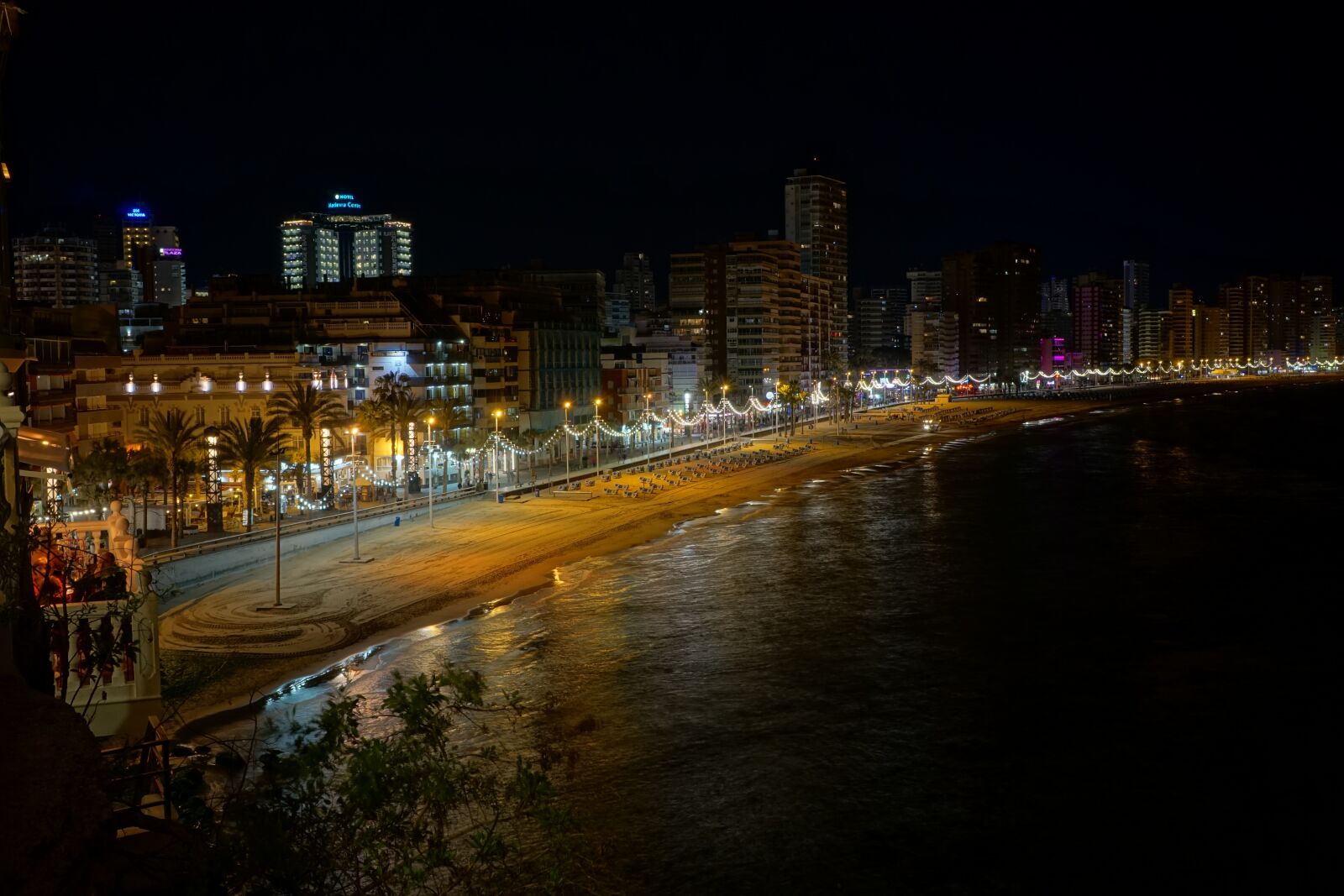 Sony a6000 + Sony E 18-55mm F3.5-5.6 OSS sample photo. Beach, night photograph, sea photography