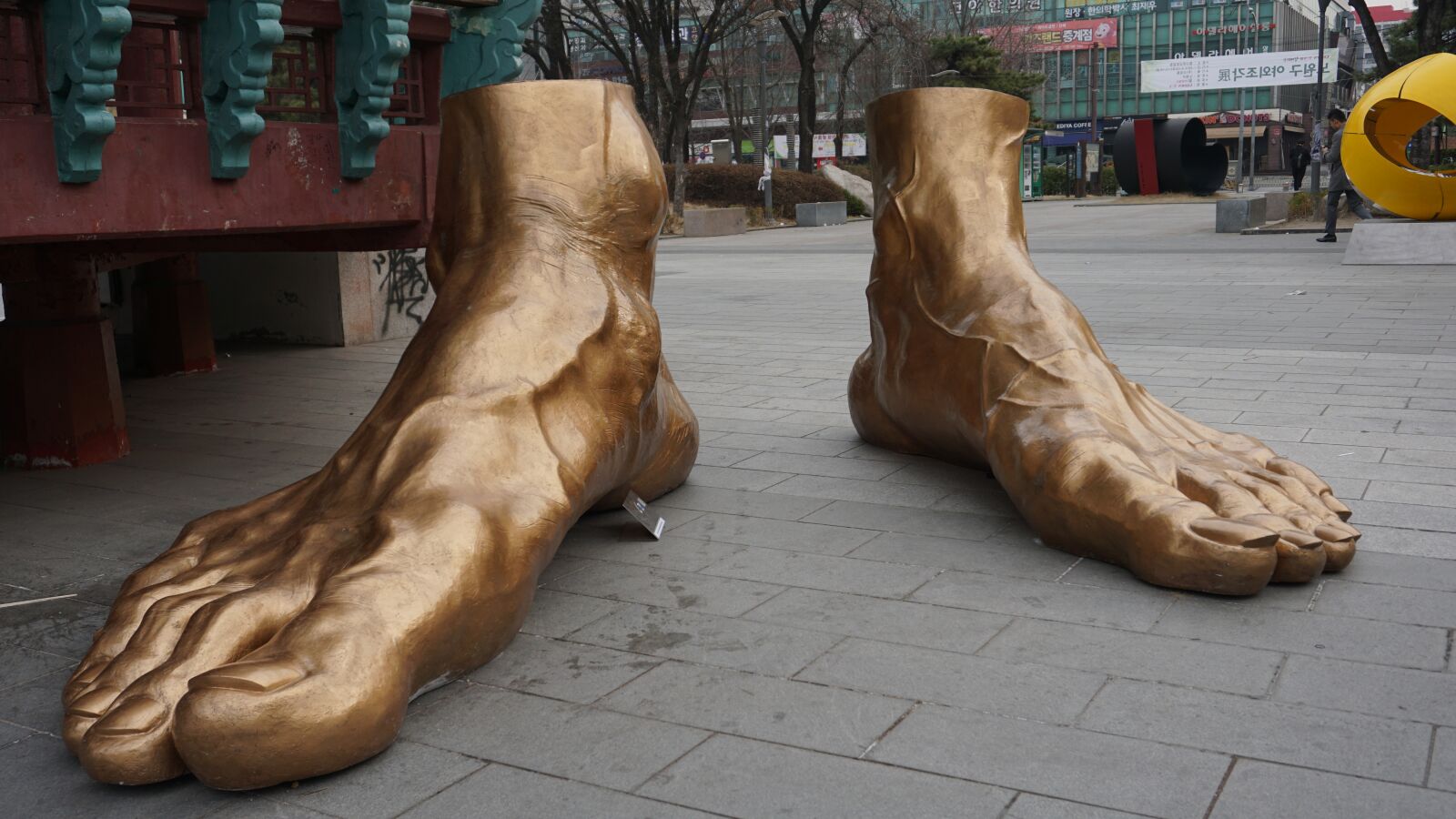 Sony a6000 sample photo. Sculpture, foot, art photography