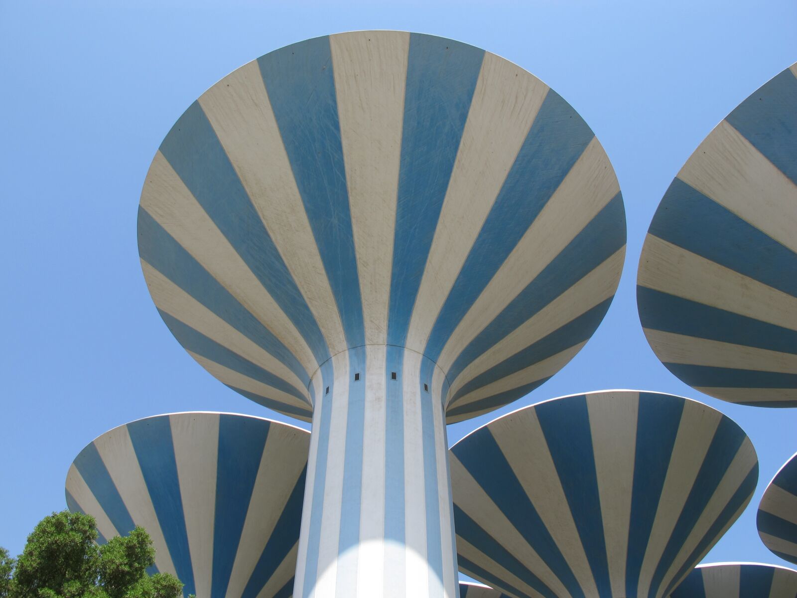 Canon PowerShot G12 sample photo. Kuwait, water towers, arabian photography