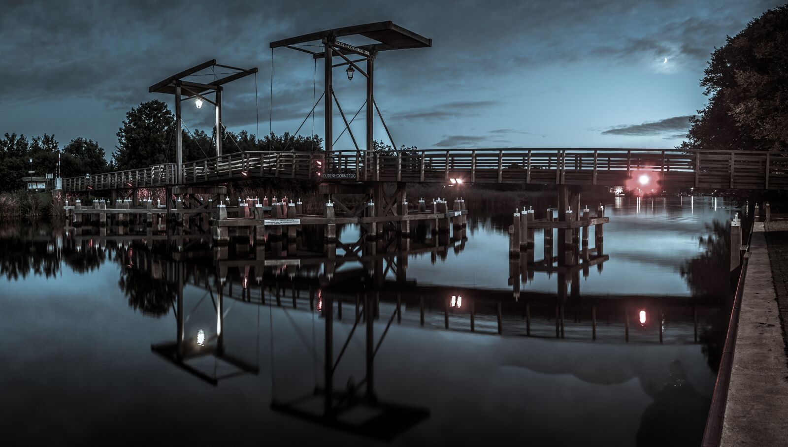 Sony Alpha DSLR-A700 sample photo. Bridge, evening, netherlands photography