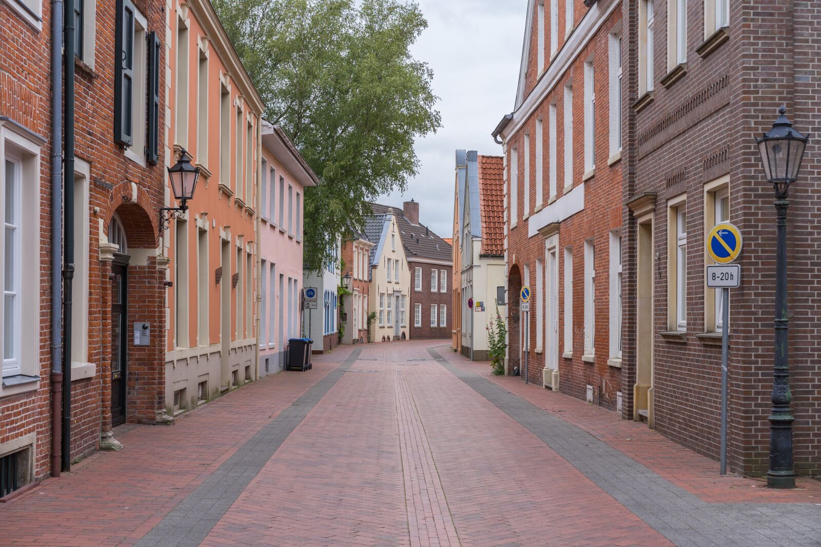 Sony a7 II + Sony Sonnar T* FE 55mm F1.8 ZA sample photo. Empty, east frisia, historic photography