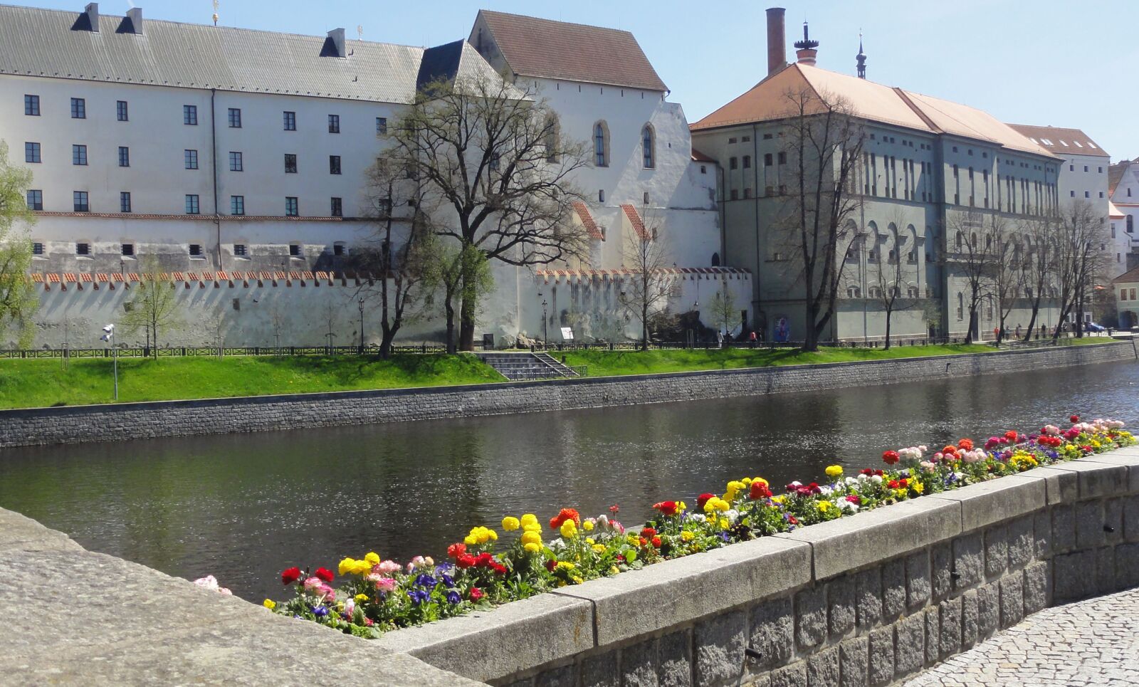 Sony DSC-HX5V sample photo. Castle, brewery, czechia photography