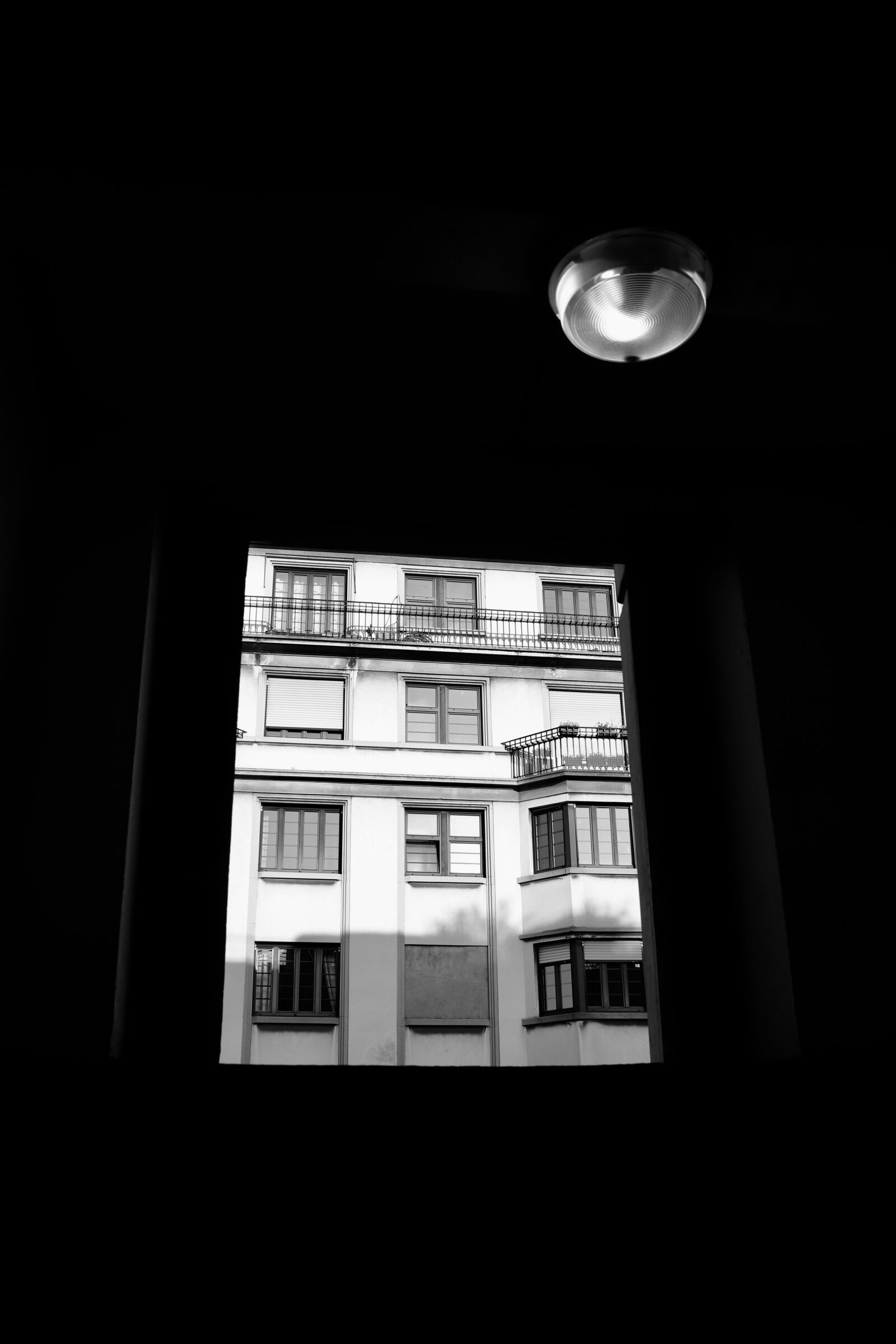 Canon EOS 800D (EOS Rebel T7i / EOS Kiss X9i) sample photo. Window, building, house photography