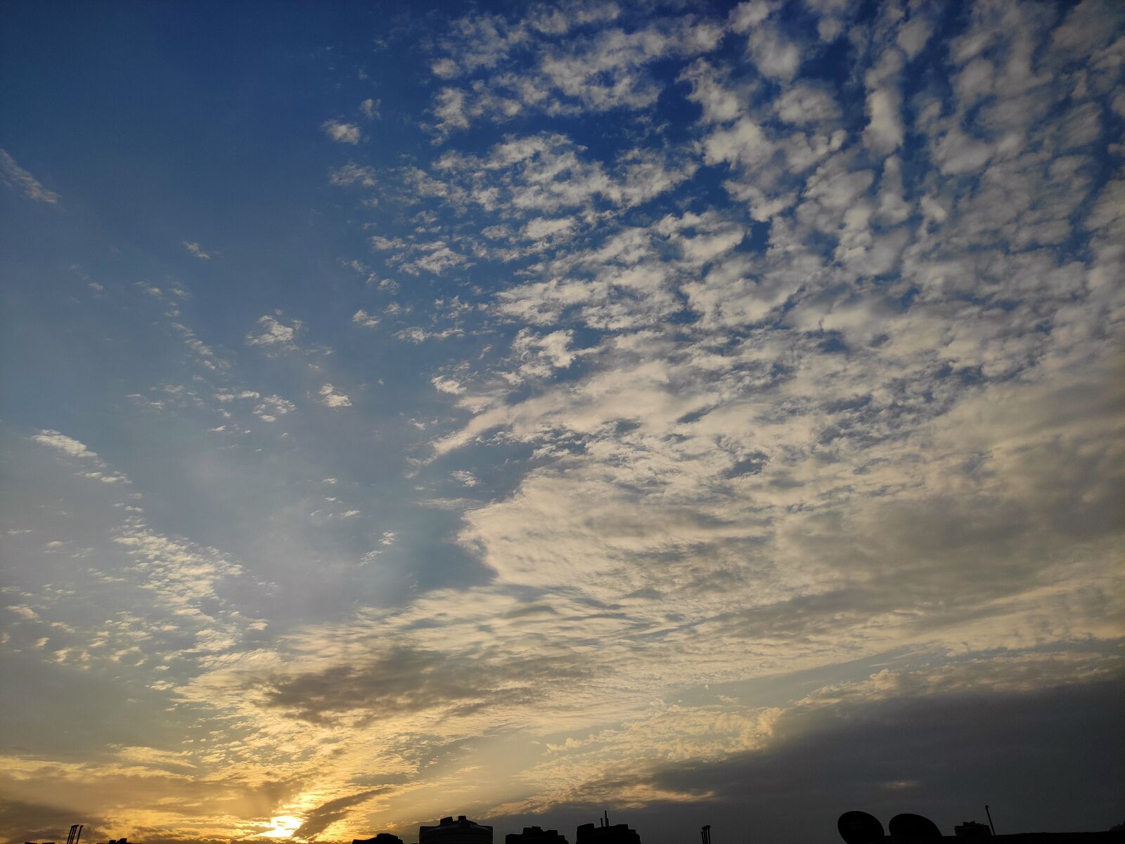 Xiaomi POCO X2 sample photo. Clouds, sunset, cluster photography