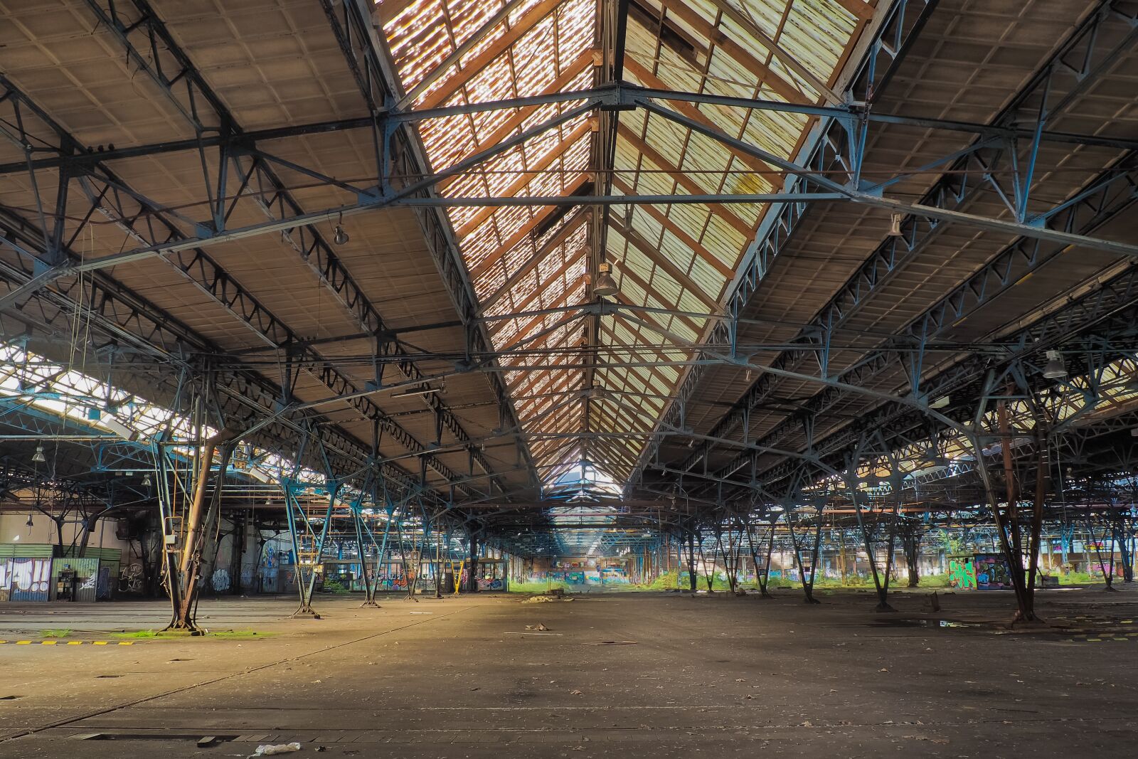 Olympus OM-D E-M10 sample photo. Lost places, pforphoto, old photography