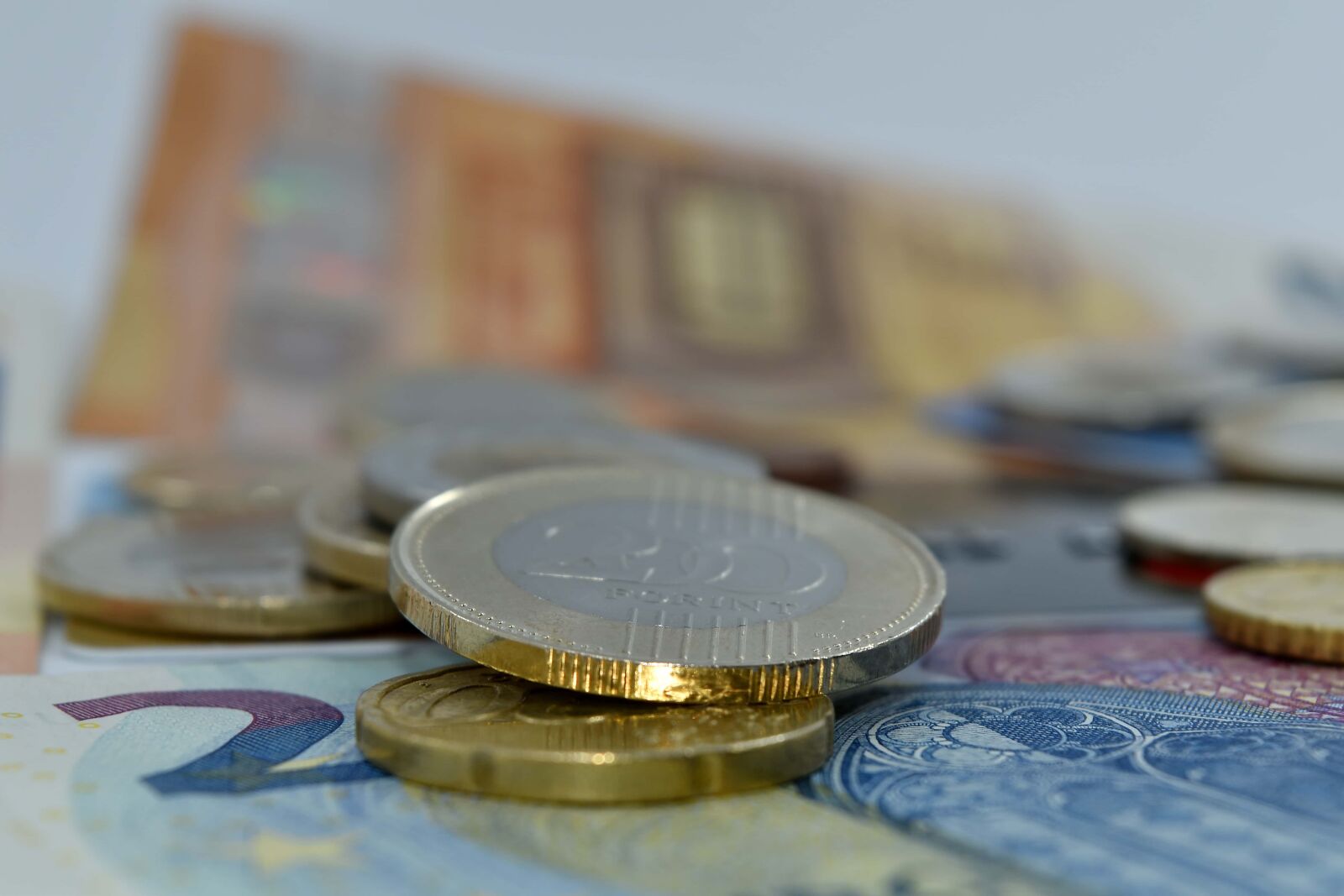 Nikon D5500 sample photo. Coins, forint, paper money photography