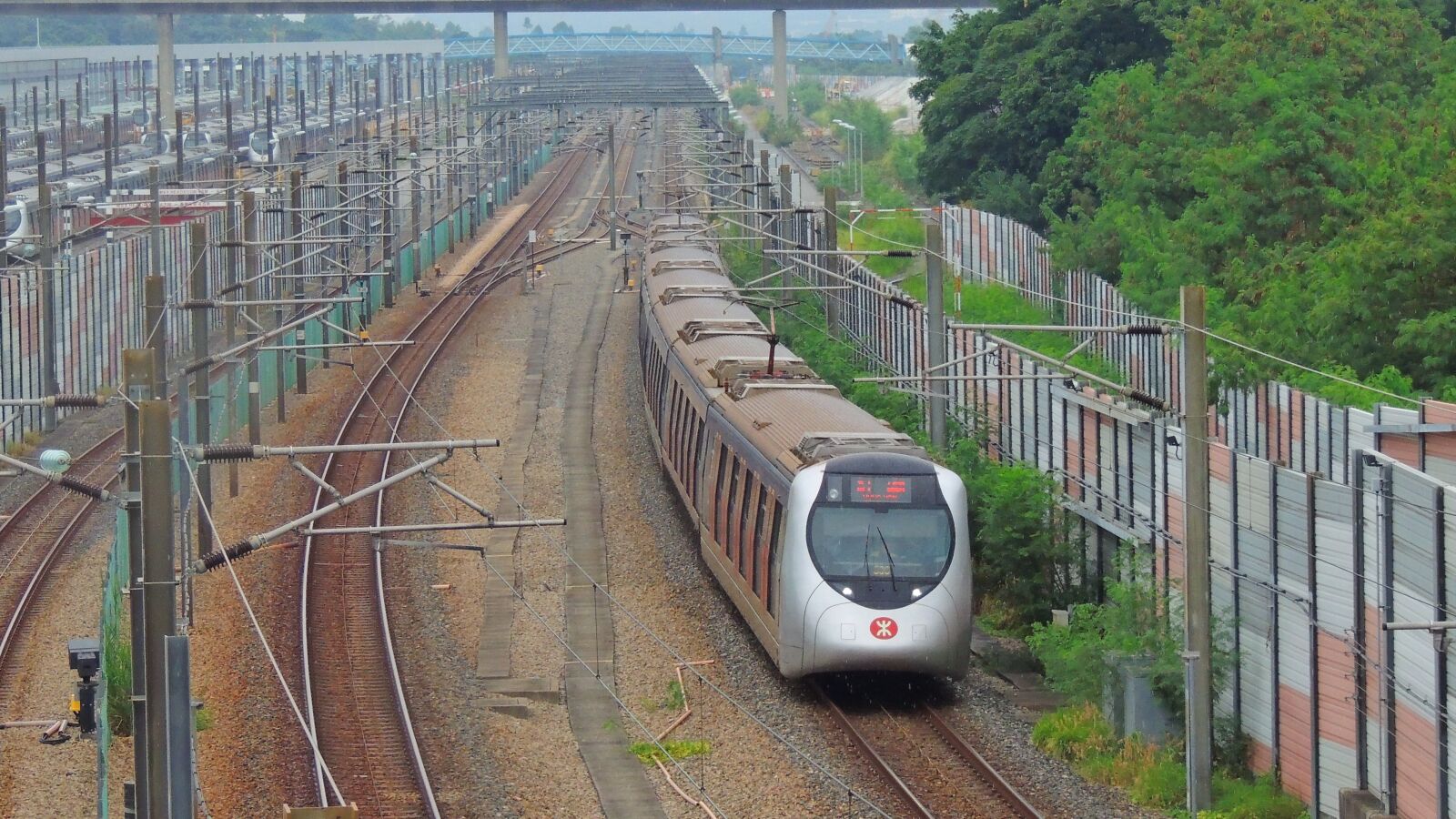 Nikon Coolpix P510 sample photo. Hongkong, train, city photography