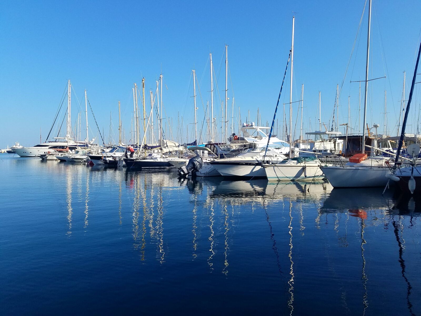 Samsung Galaxy S7 sample photo. Sailboat, yacht, shelter photography