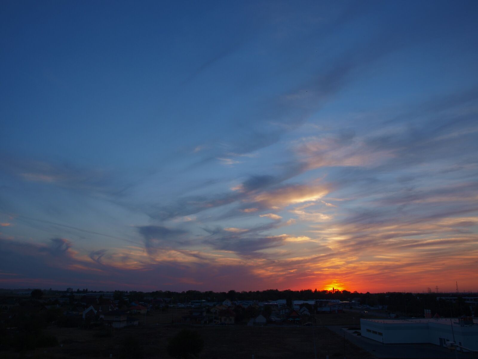 Olympus E-420 (EVOLT E-420) sample photo. Sunset, sky, clouds photography