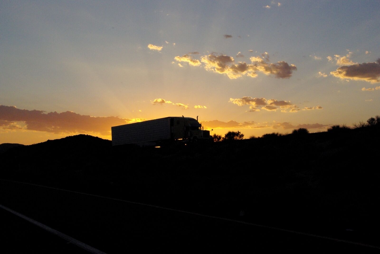 Pentax K200D sample photo. Truck, sunset, transport photography