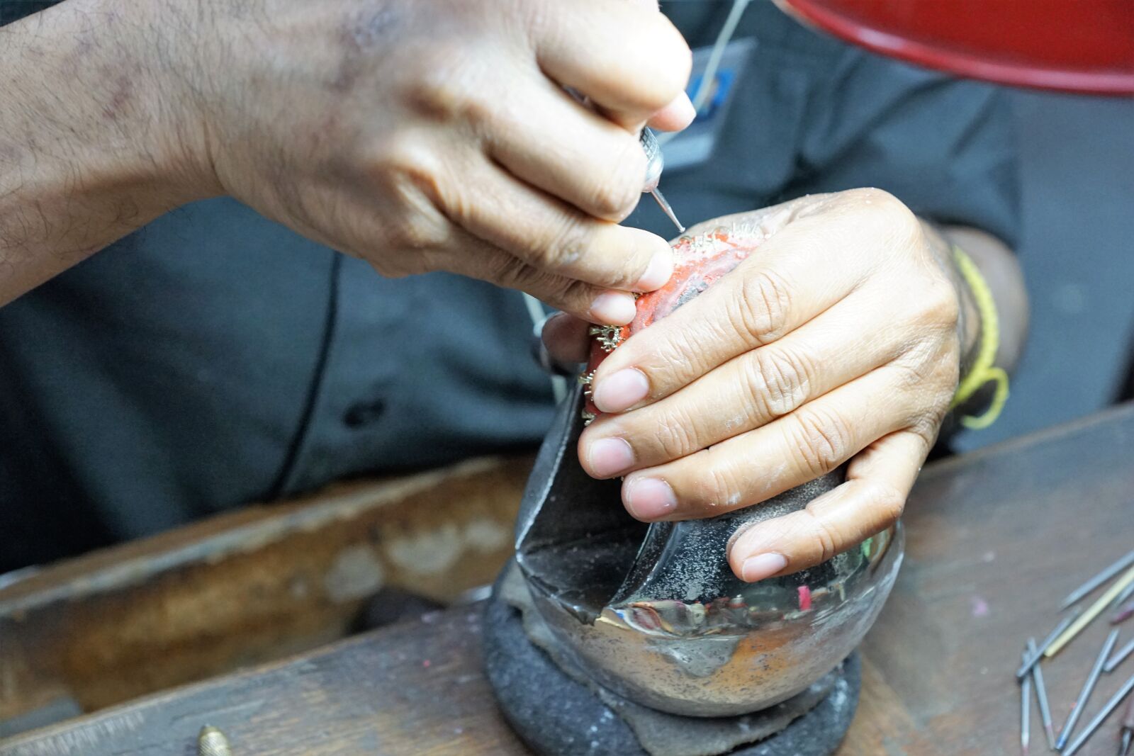 Sony ILCA-77M2 + Sony DT 16-50mm F2.8 SSM sample photo. Hand, man, human photography